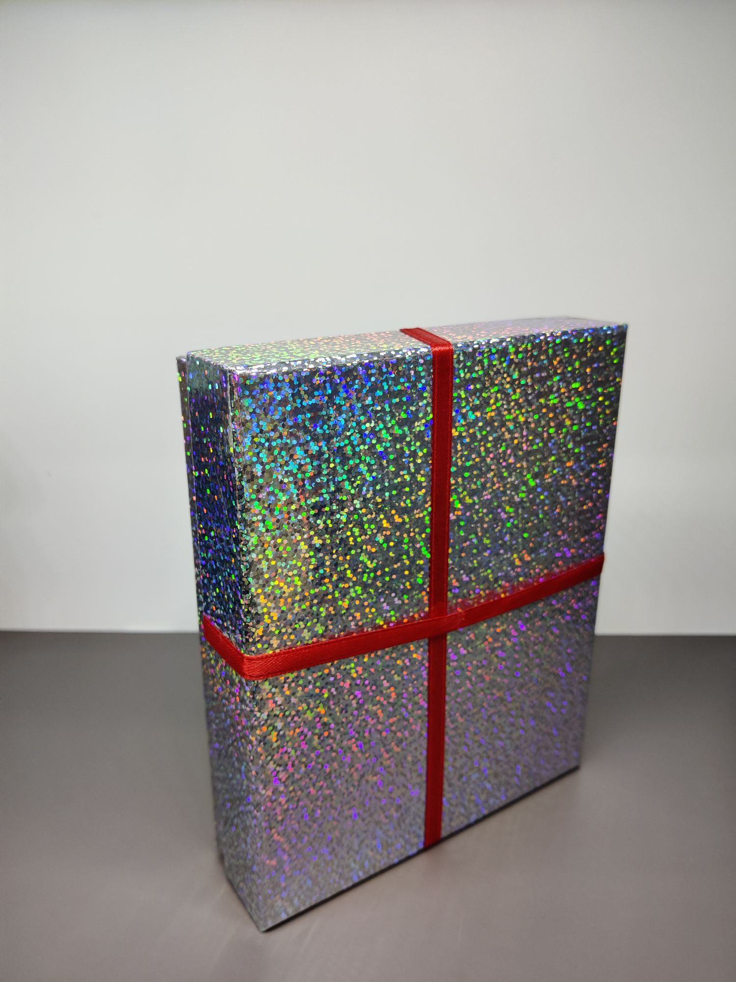 Factory direct sales of high-end laser paper jewelry boxes details Picture