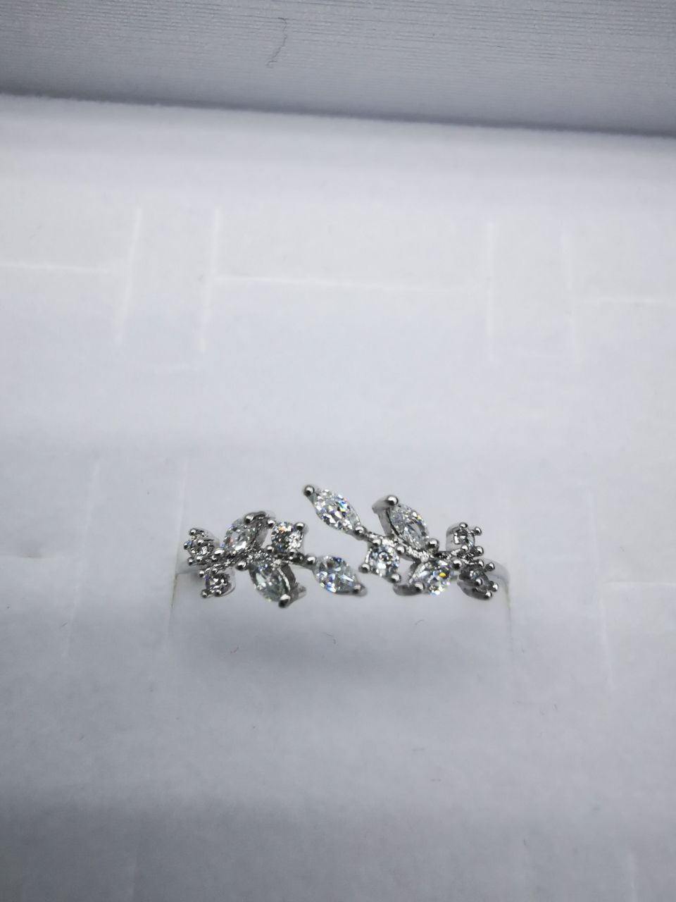 27 versión coreana anillo de cobre puro chica bugigantilla simple ins viento moda frijoles redondos pequeños anillo combinado apertura ajustable details Picture