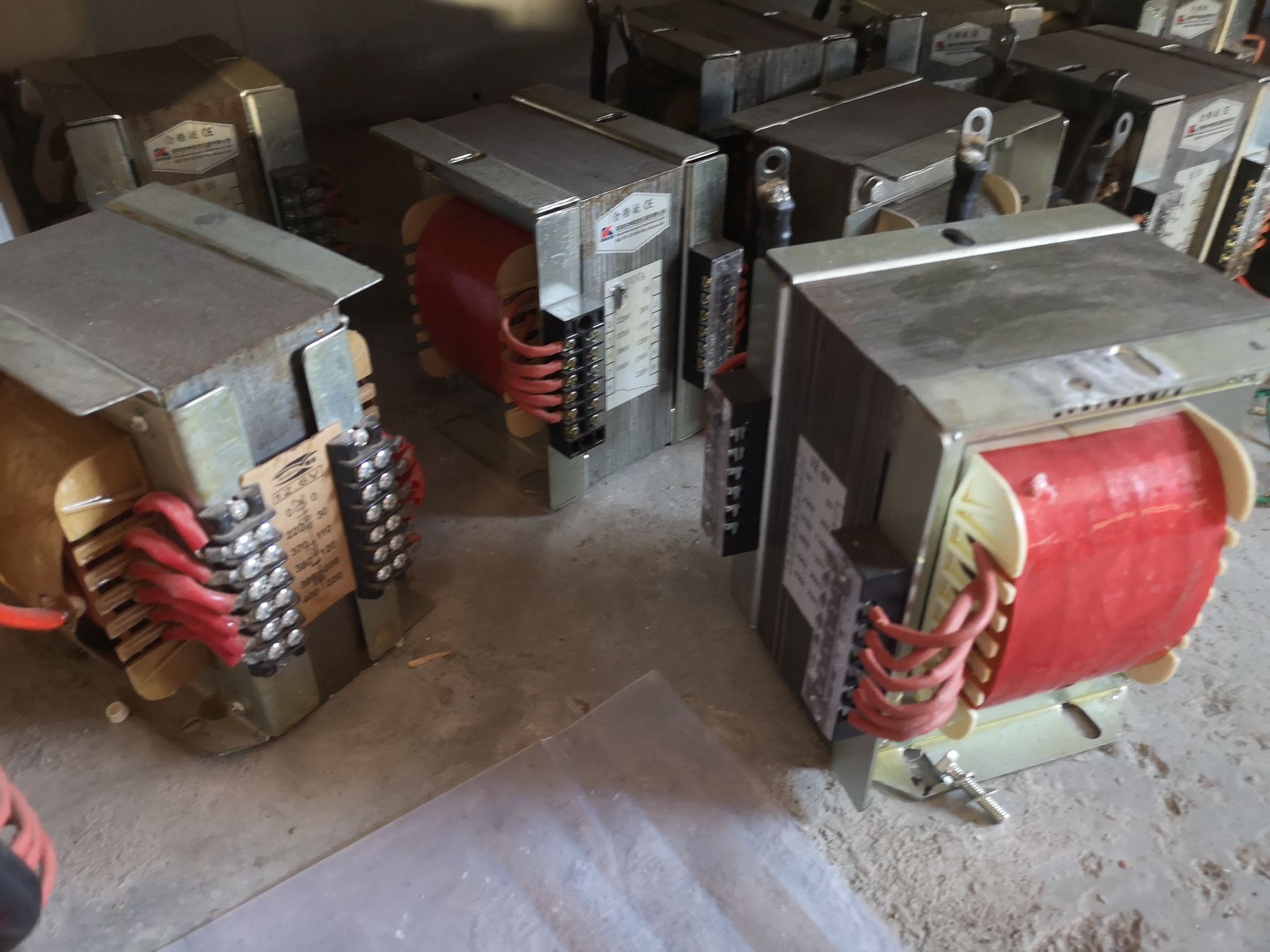 其他变压器实物图