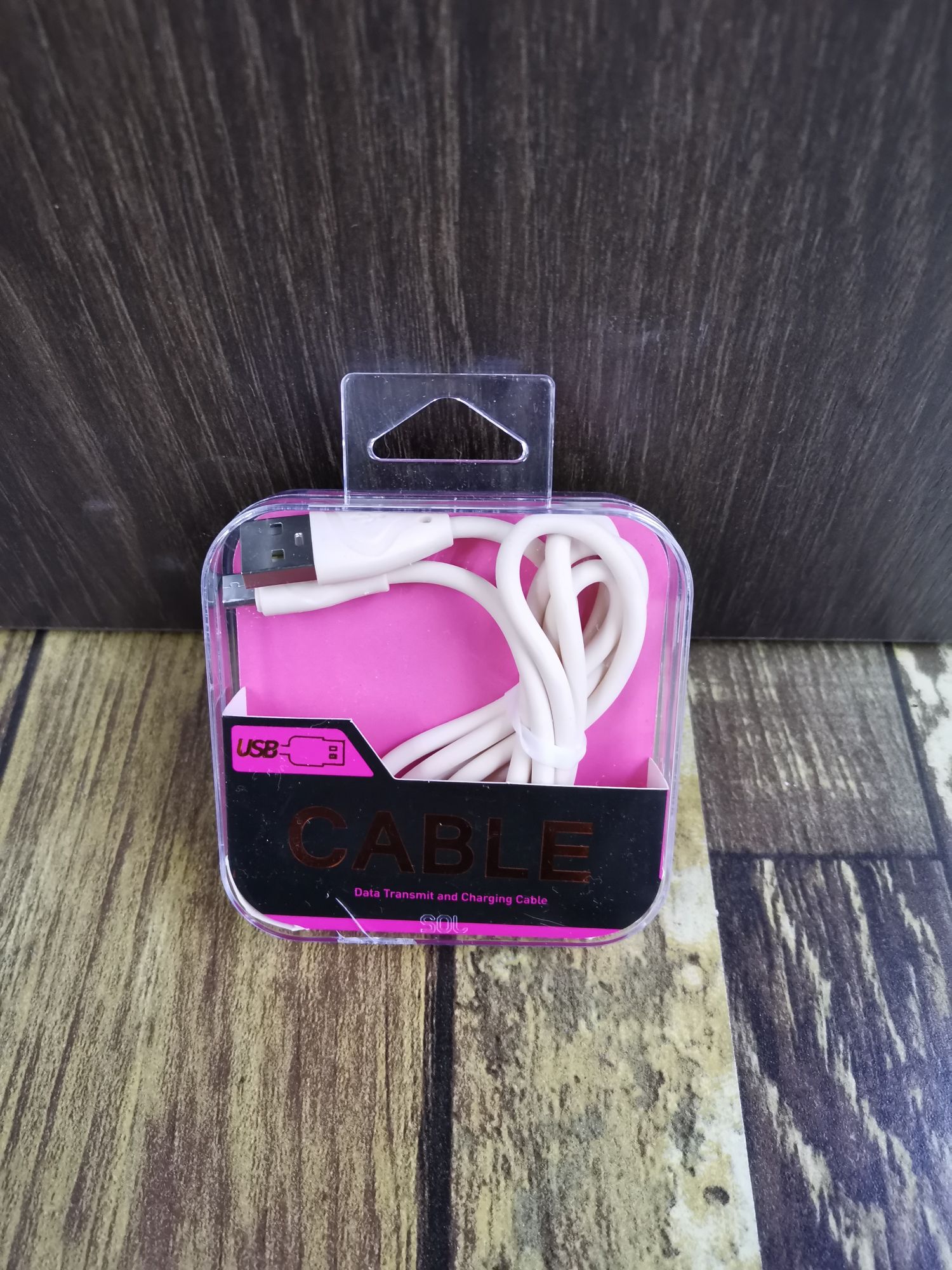 Guangdong Sogo headphones and mobile phone data cables are suitable for Android type-c and Apple flash charging data cables
