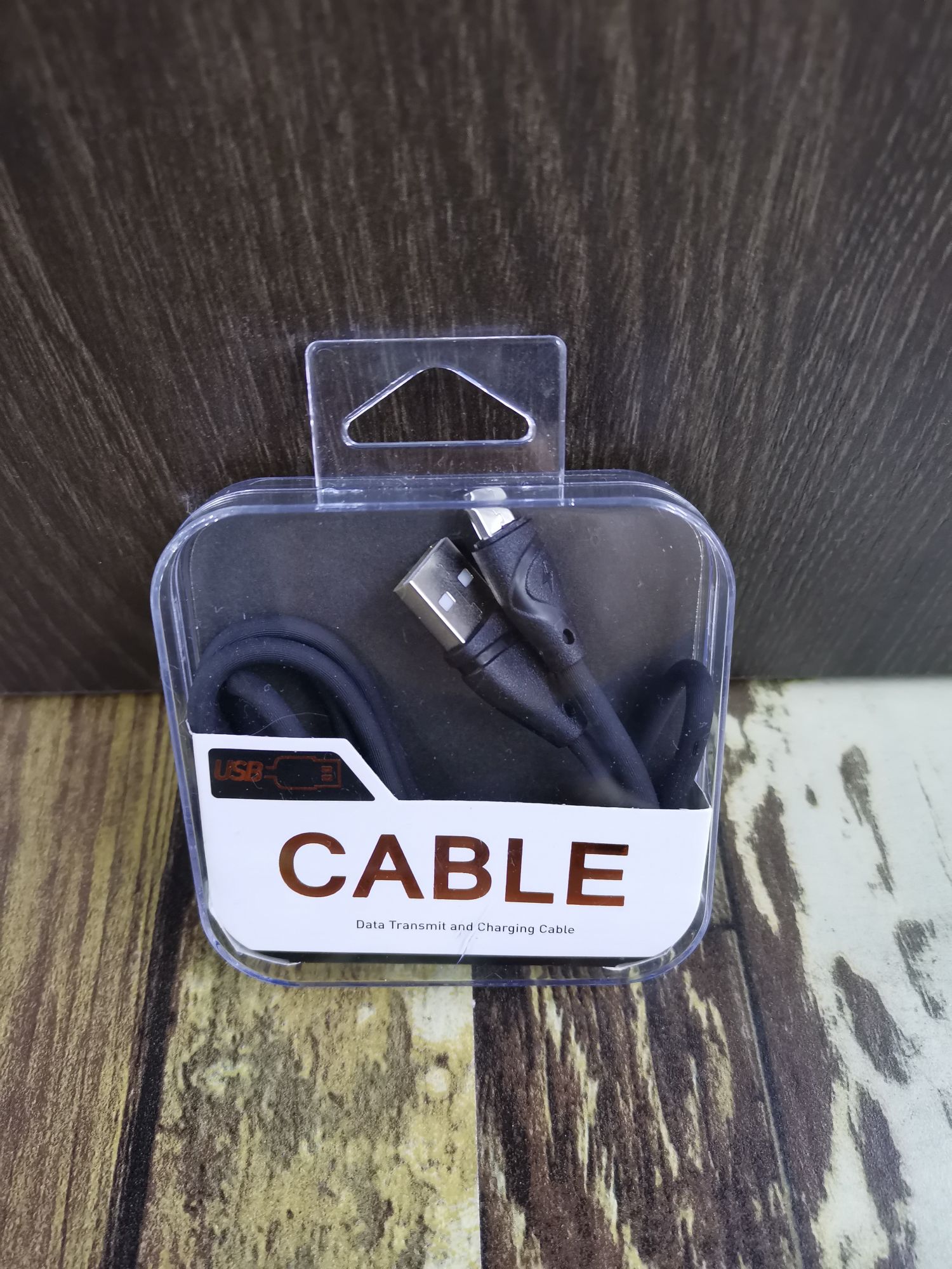 Guangdong Sogo headphones and mobile phone data cables are suitable for Android type-c and Apple flash charging data cables Application Scenario
