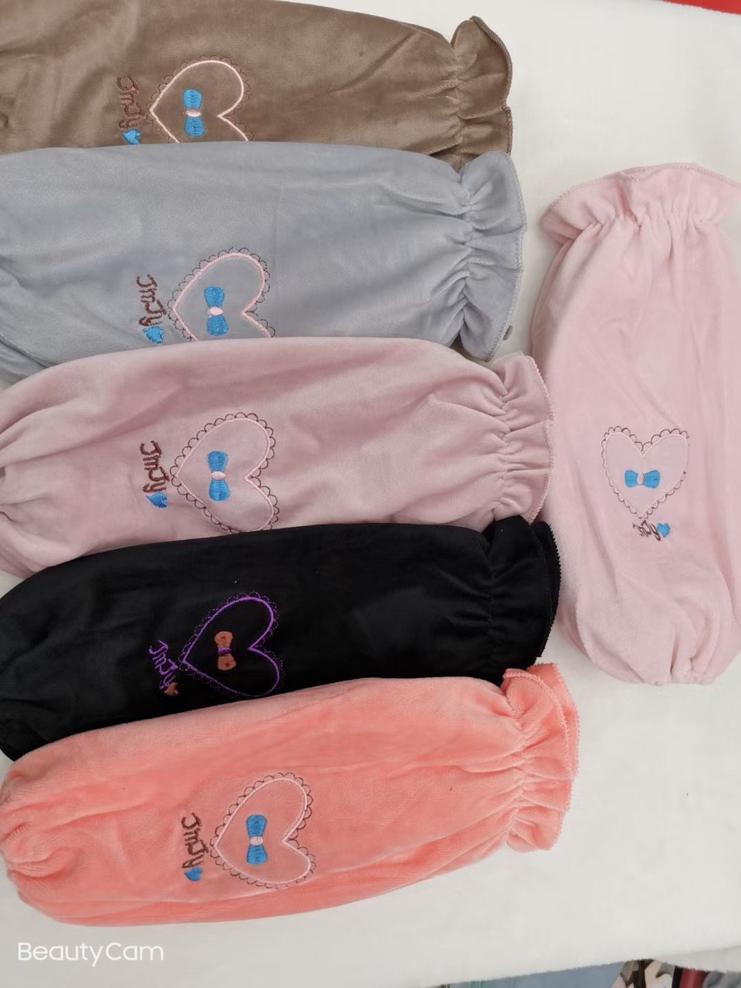 Winter waterproof sleeve covers are available in various colors and styles. Long oil-proof and stain-resistant sleeves for women Specification image