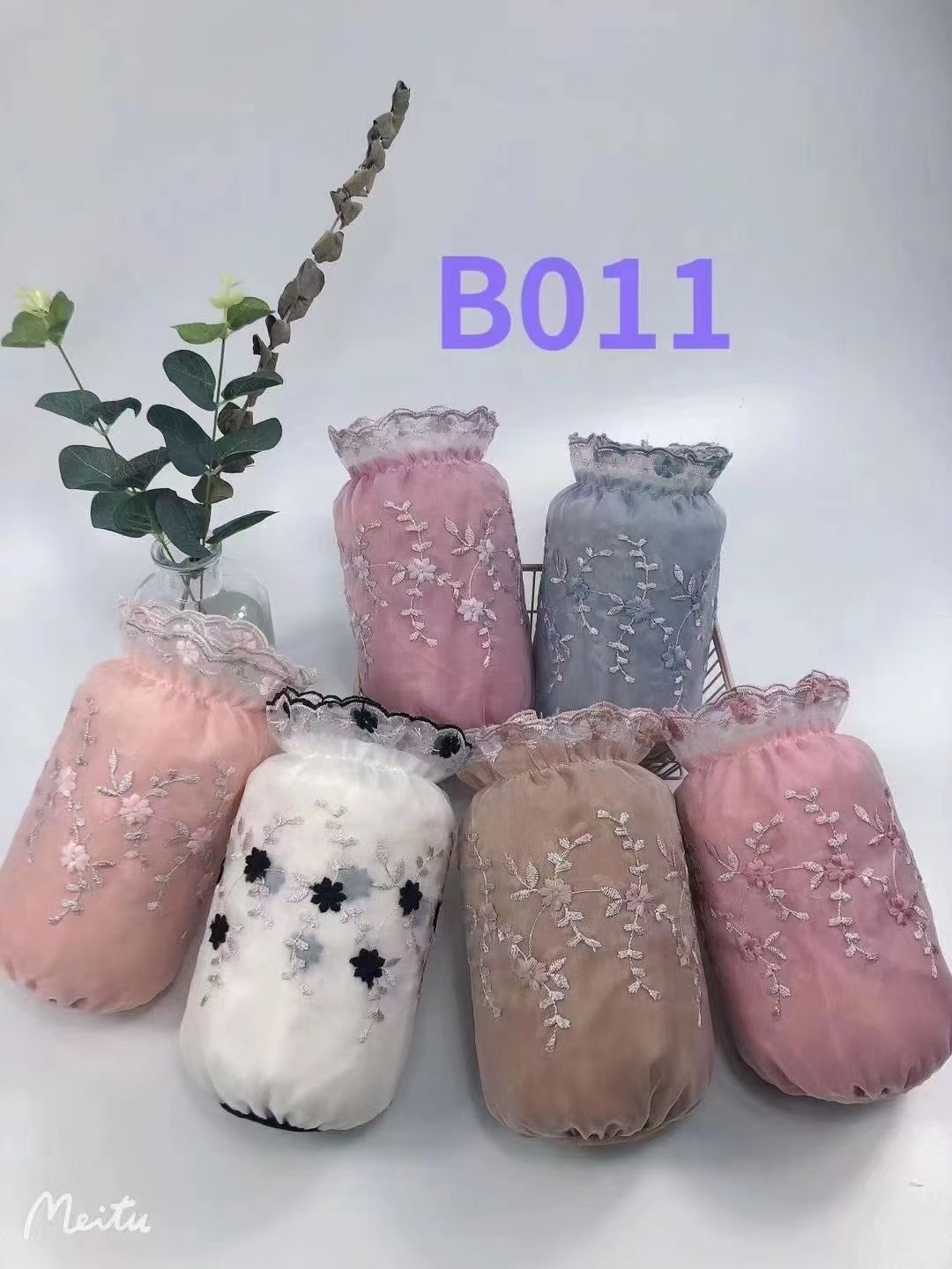 Winter waterproof sleeve covers are available in various colors and styles. Long oil-proof and stain-resistant sleeves for women