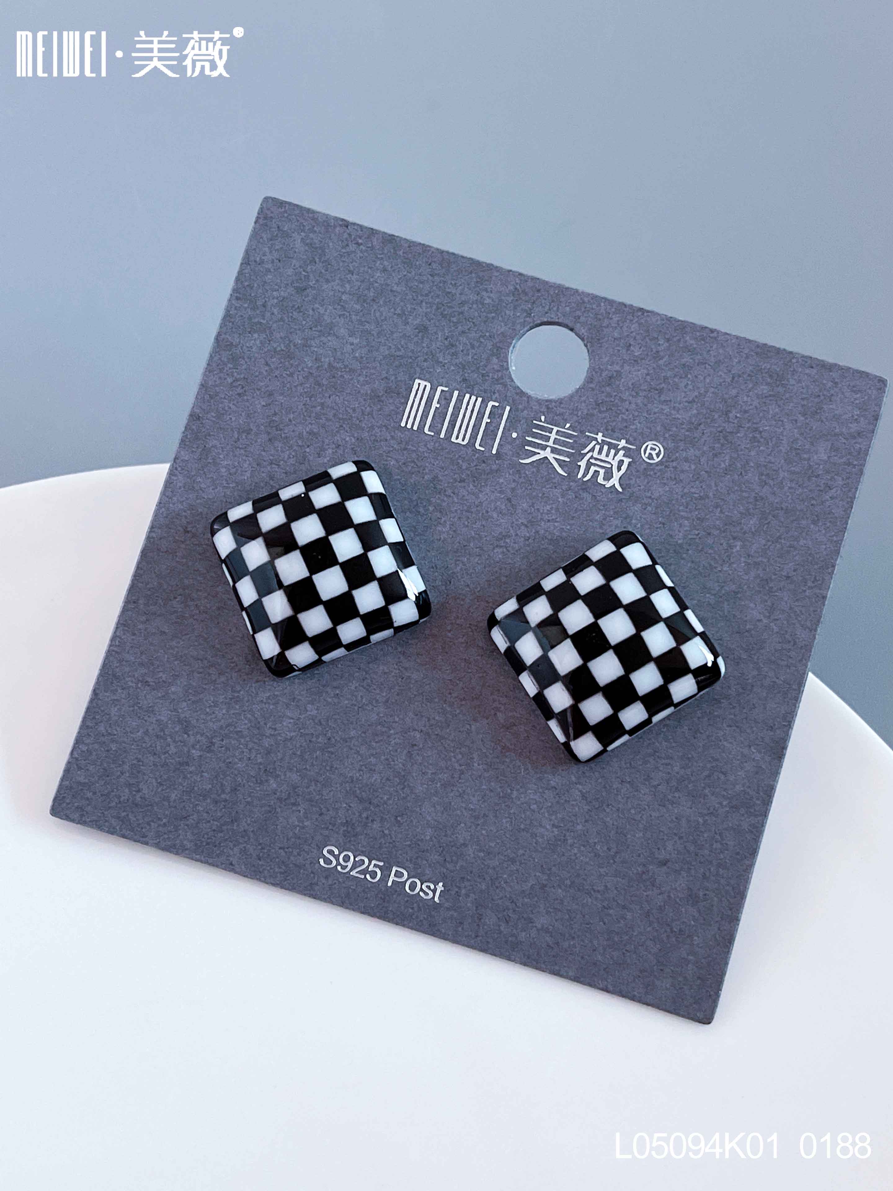 方形/棋盘格/耳钉产品图