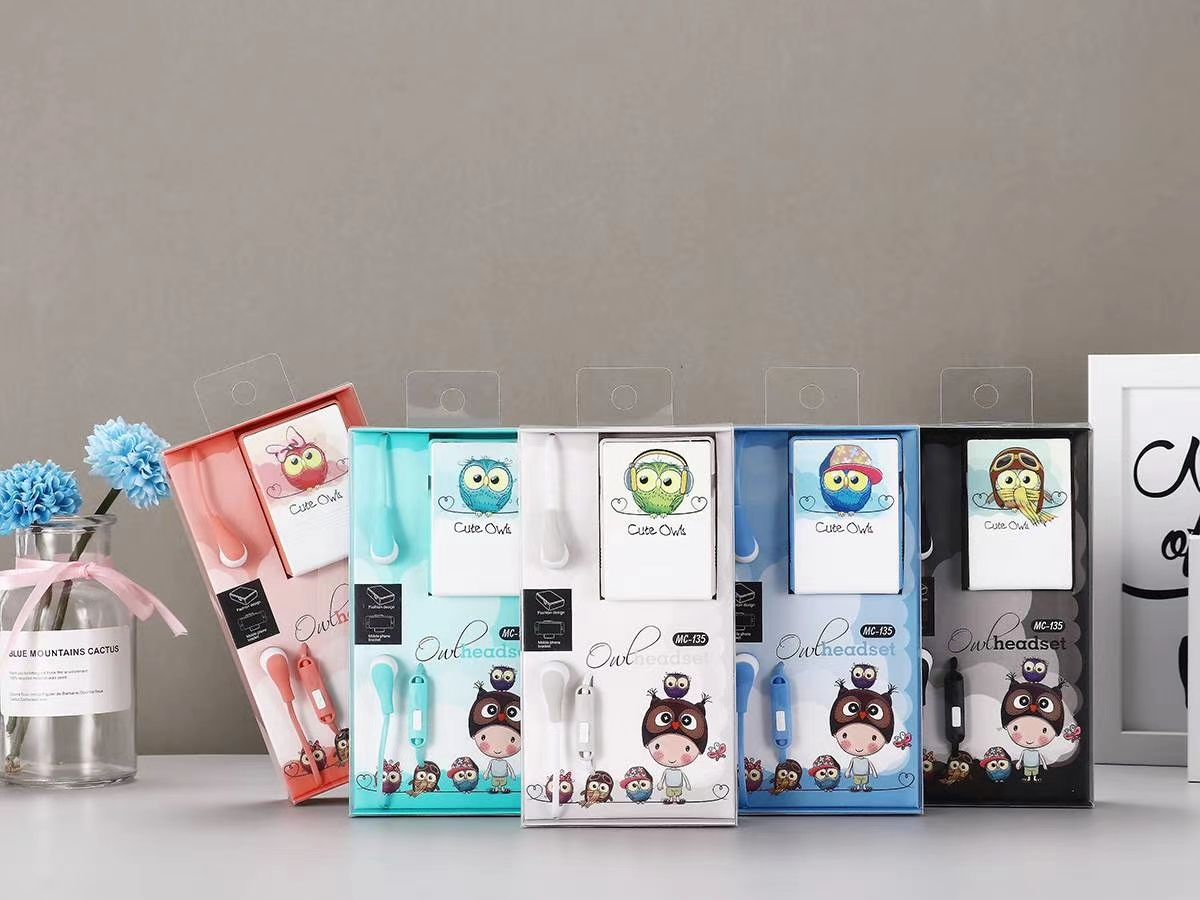 Guangdong sogo marca MC auriculares de teléfono en el oído auriculares de audio MP3 auriculares con cable auriculares pequeños moda creativa boutique