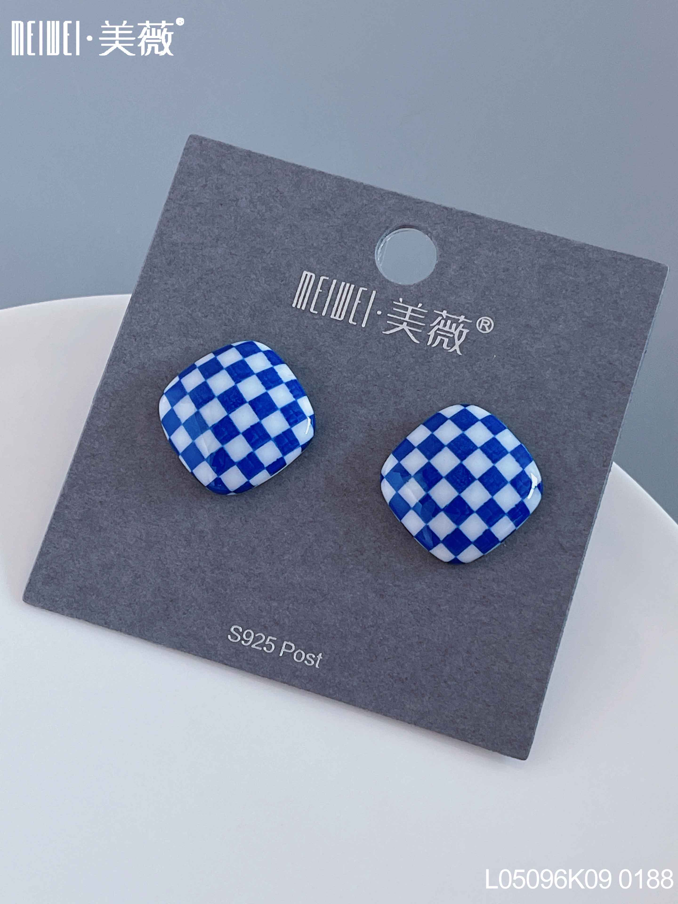 菱形/棋盘格/耳钉产品图