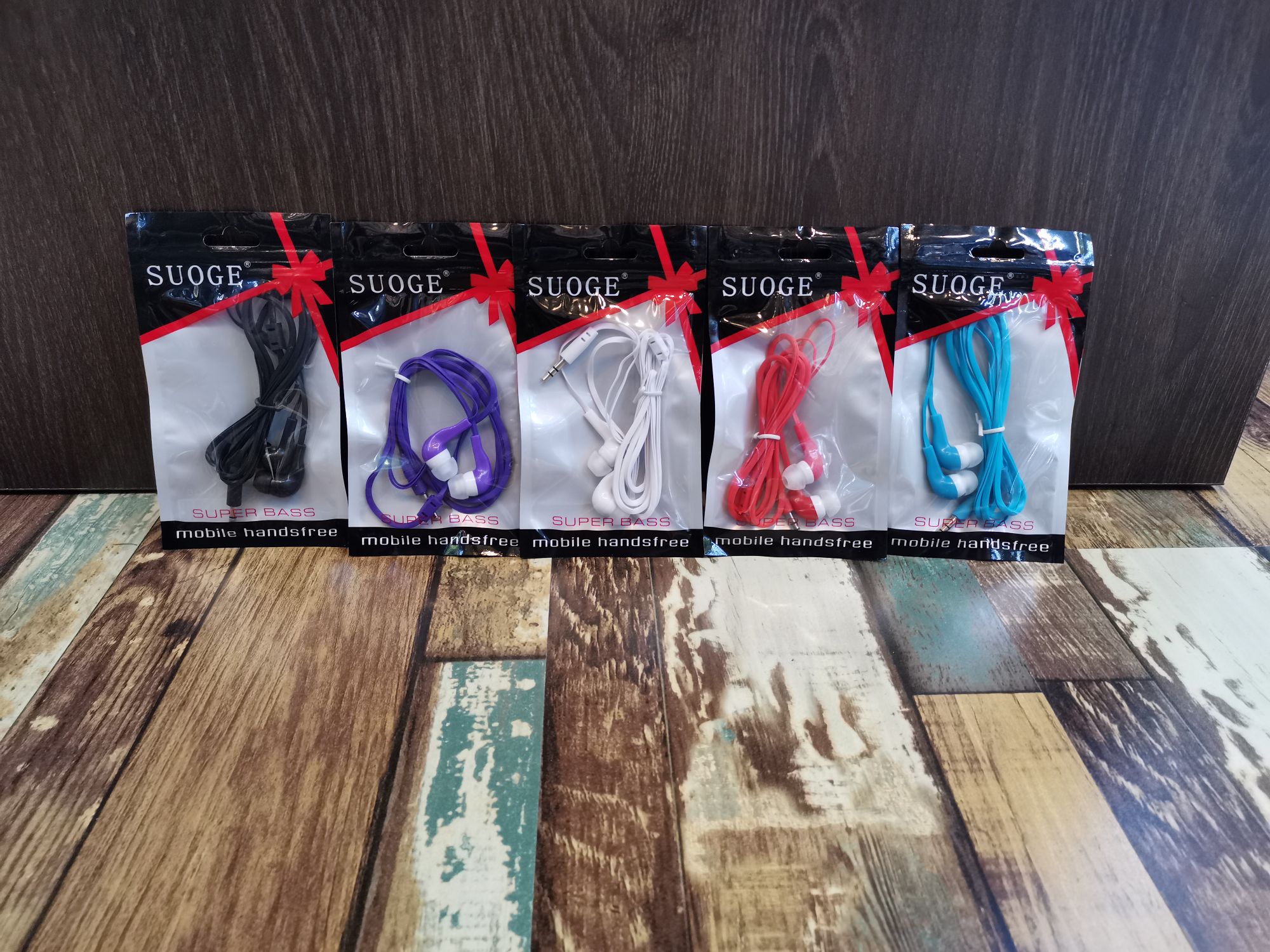 Guangdong sogo marca bolsas auriculares de teléfono móvil auriculares en el oído auriculares de grano MP3 auriculares con cable auriculares pequeños moda creativa boutique Item Picture