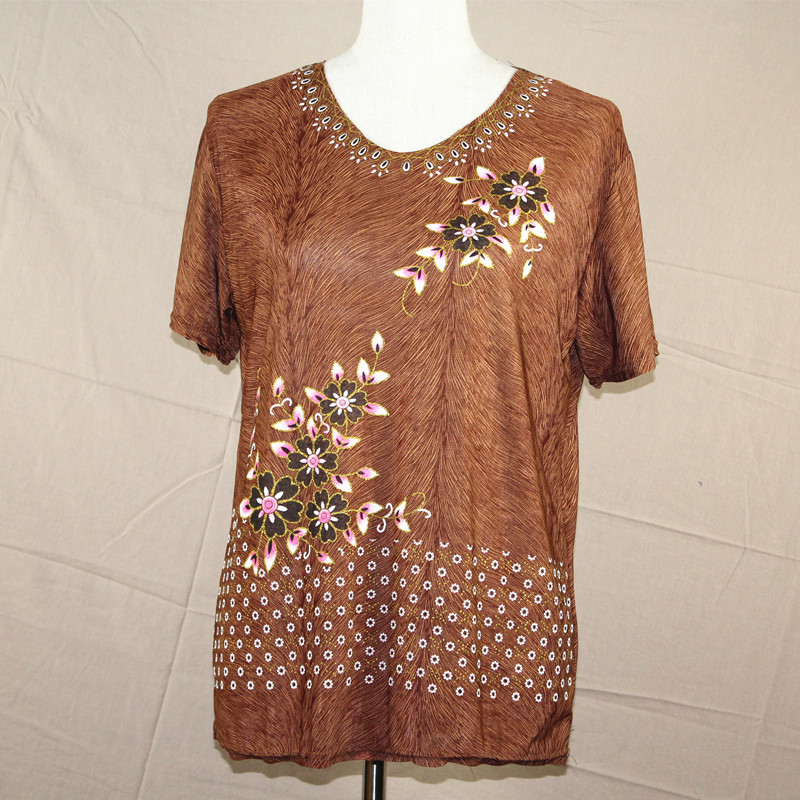 New summer 2020 women's short-sleeved T-shirts for middle-aged and elderly people, large-sized ice silk mom outfits, direct sales from the manufacturer at street stalls Item Picture