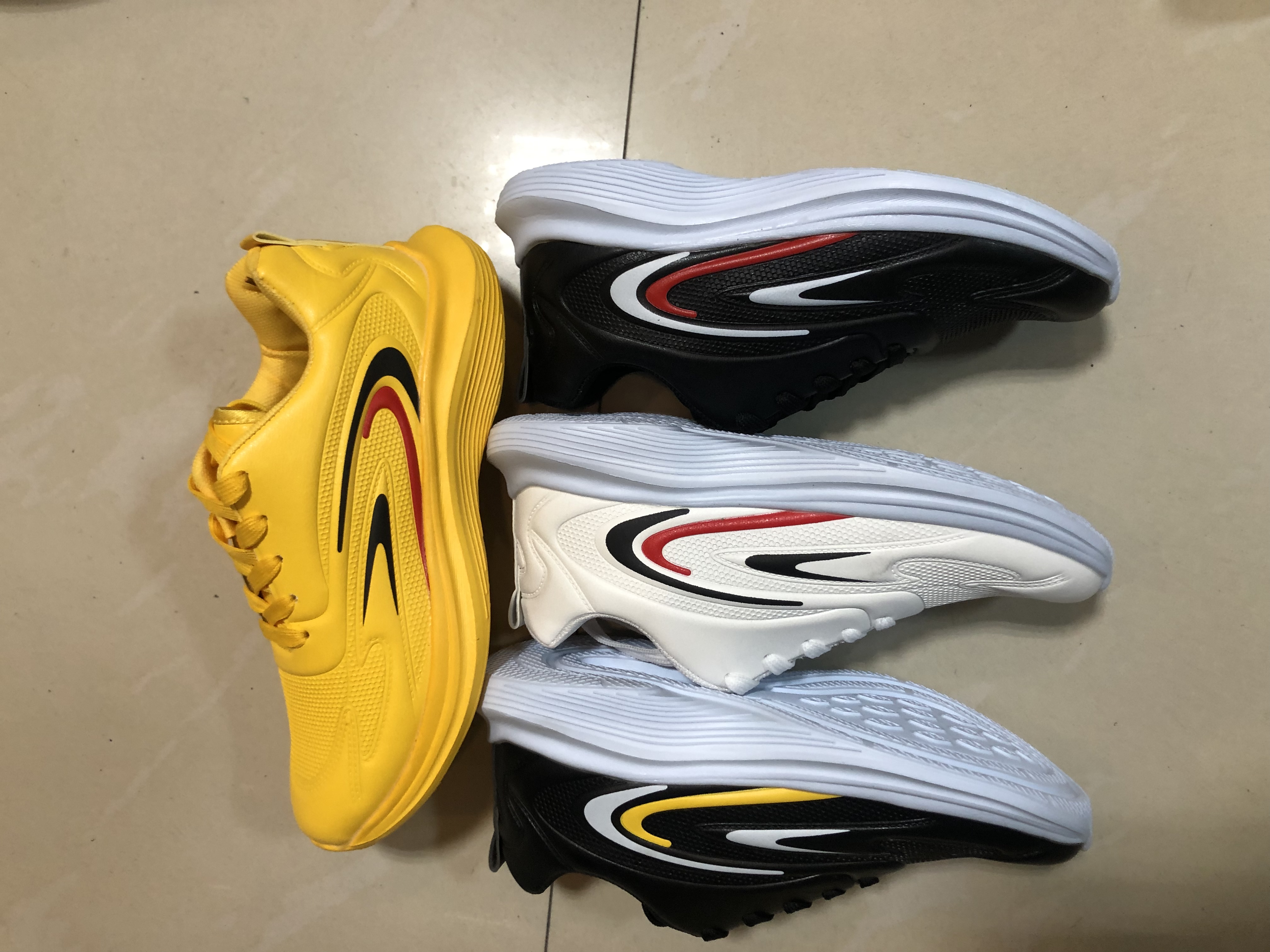 Custom-made sports for men and women 👟, sizes 39-44 40/45 are available Application Scenario