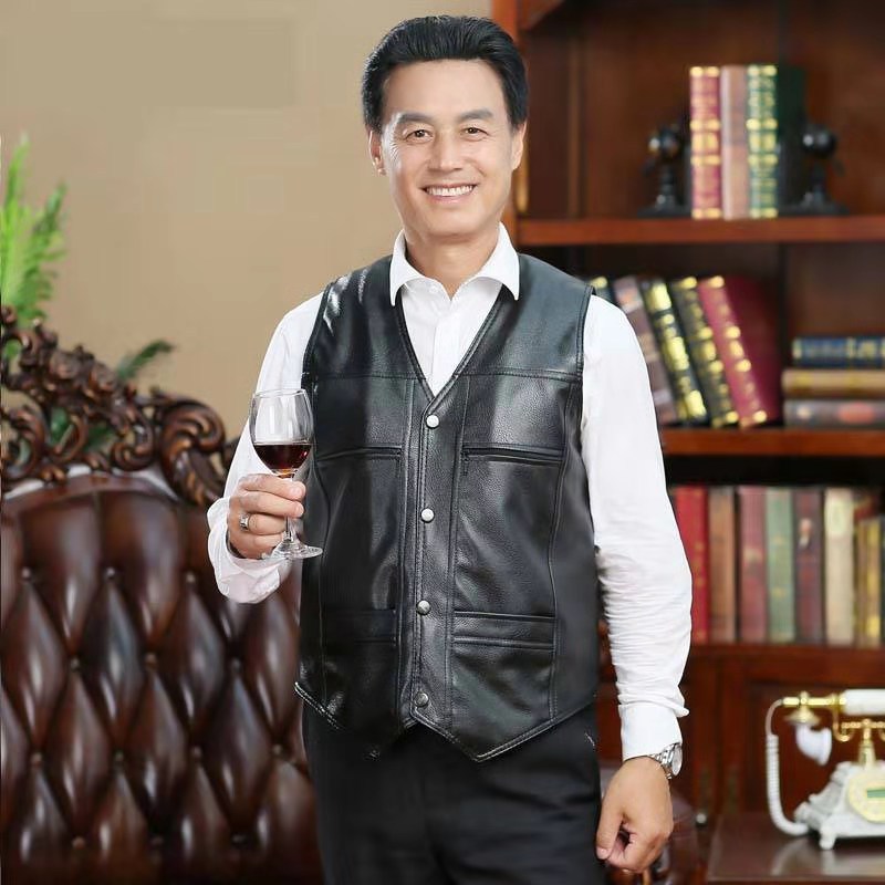 A shopping mall for men's warm leather vests for the middle-aged and elderly, wholesale at the market Specification image
