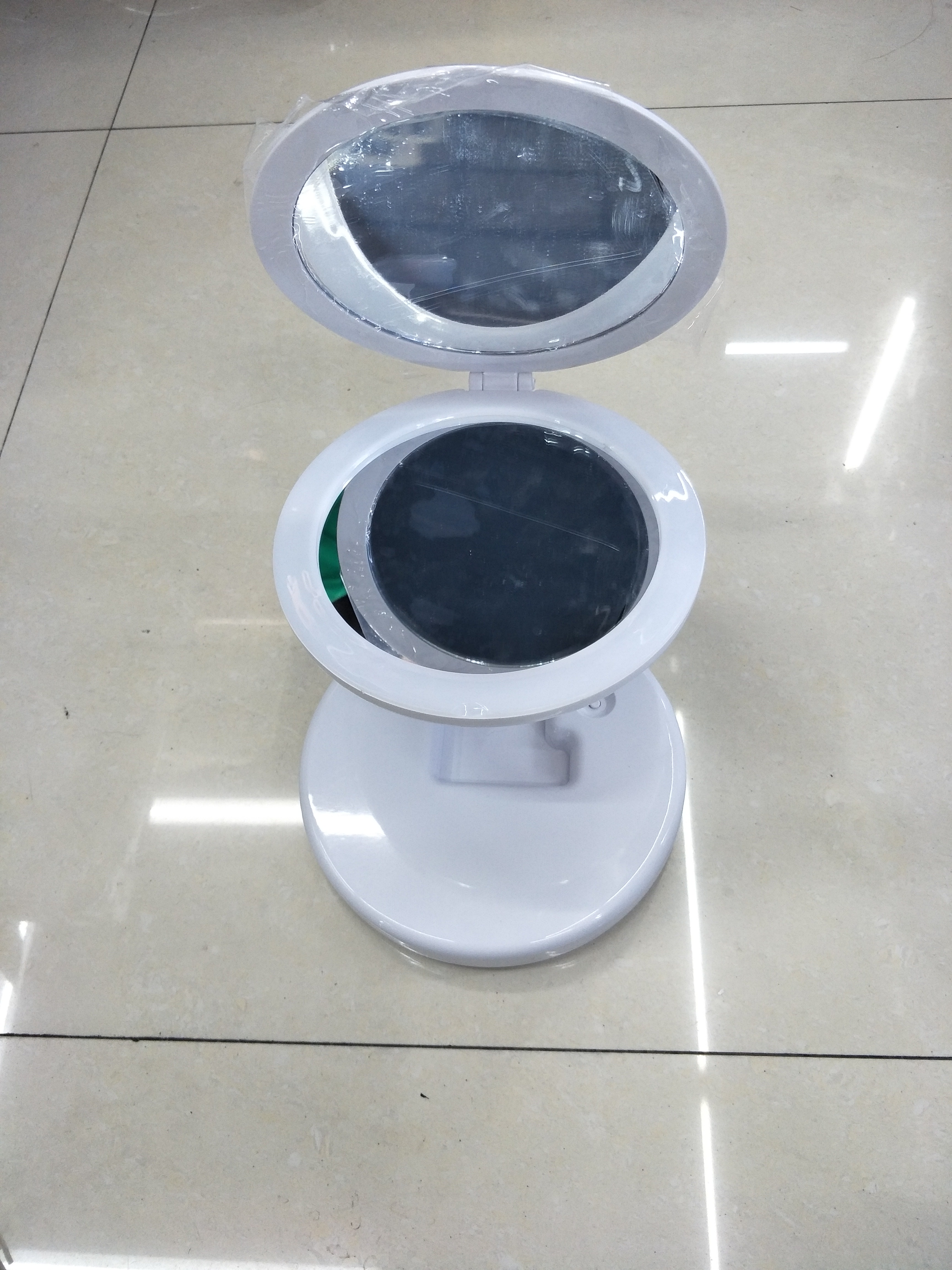 化妆镜实物图