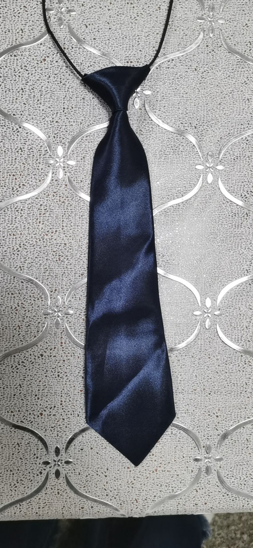 A children's tie dyed with chemical fibers details Picture