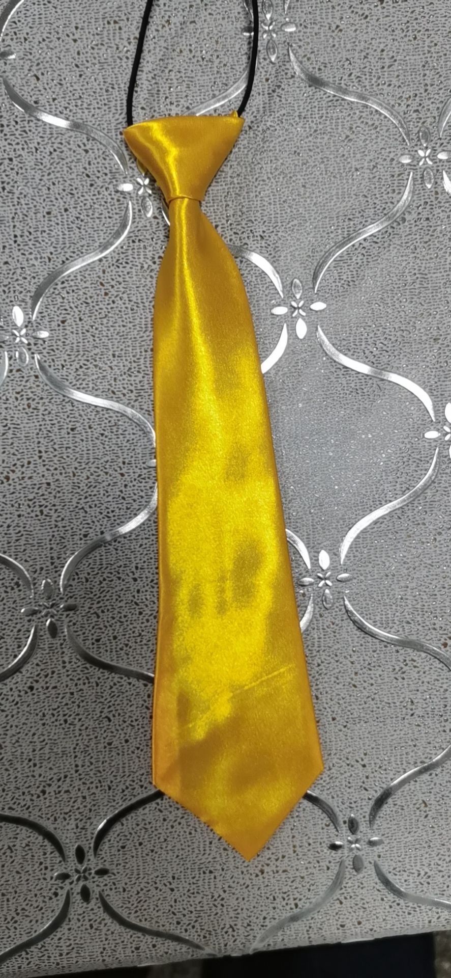 Synthetic fiber dyed children's loose and tight ties