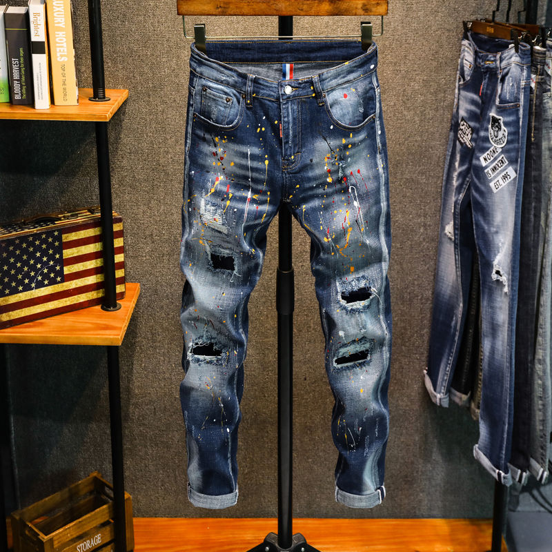 السراويل ذات القدمين الصغيرة ذات القدمين الكورية المصوبة من قِبل رجل يرتدي بنطلون الجينز المكسور detail image 6