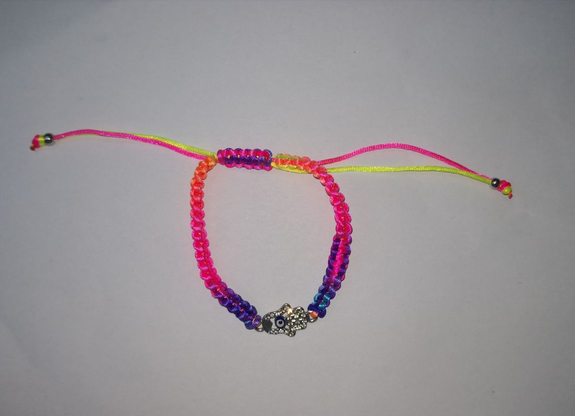 中国结手链，眼睛手链