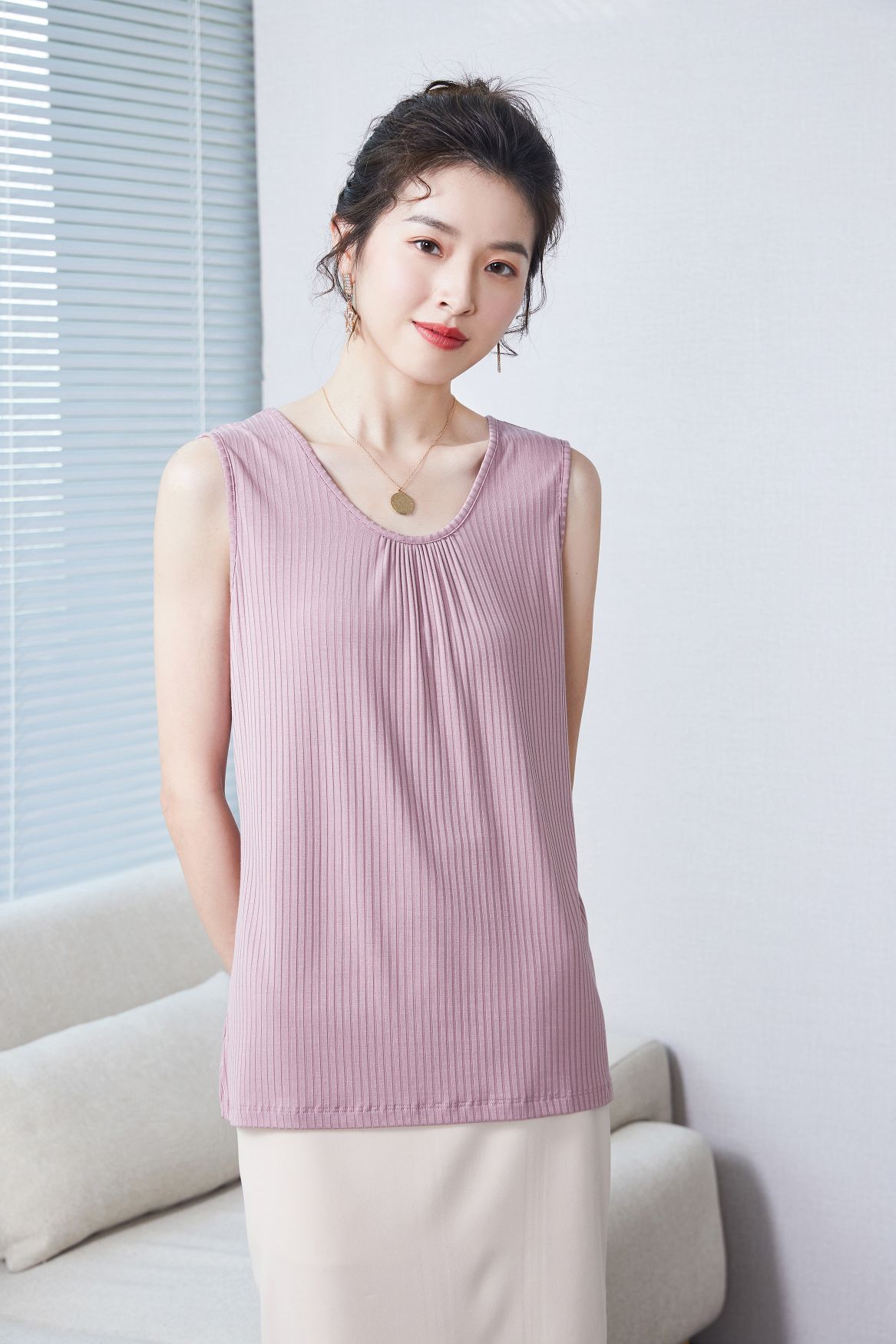 The threaded super elastic vest is a versatile choice for ladies to gain weight Specification image