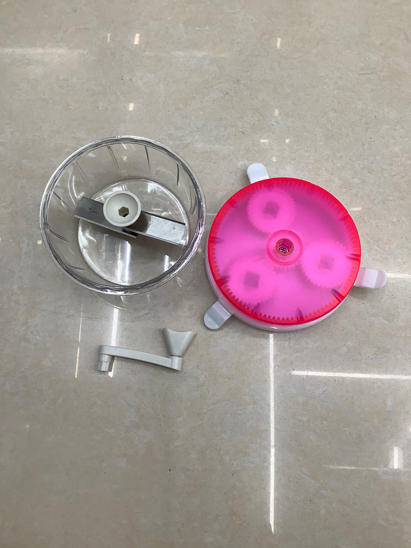 Hand-cranked vegetable cutter Application Scenario
