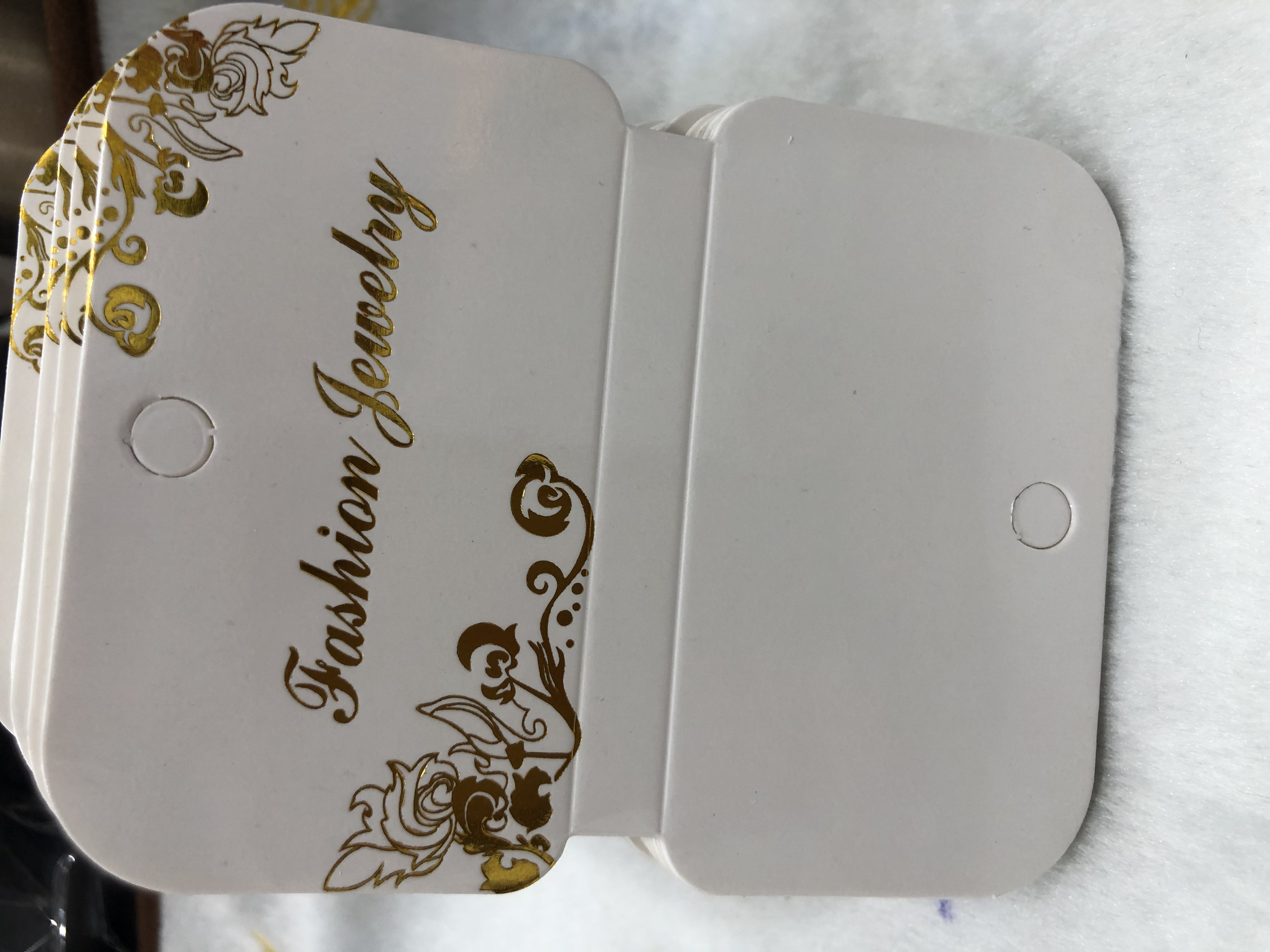 8.9*11.4白卡烫金字表面腹亮膜对折项链手链多用卡详情图5