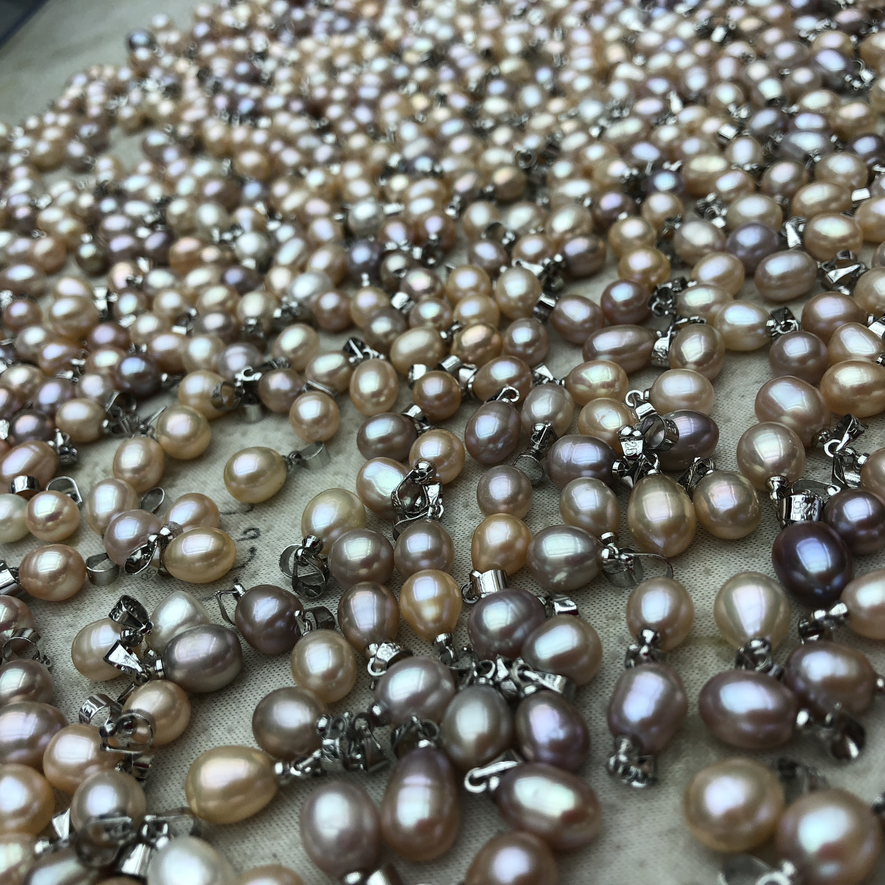 8-9天然淡水珍珠吊坠，送礼活动首选产品产品图