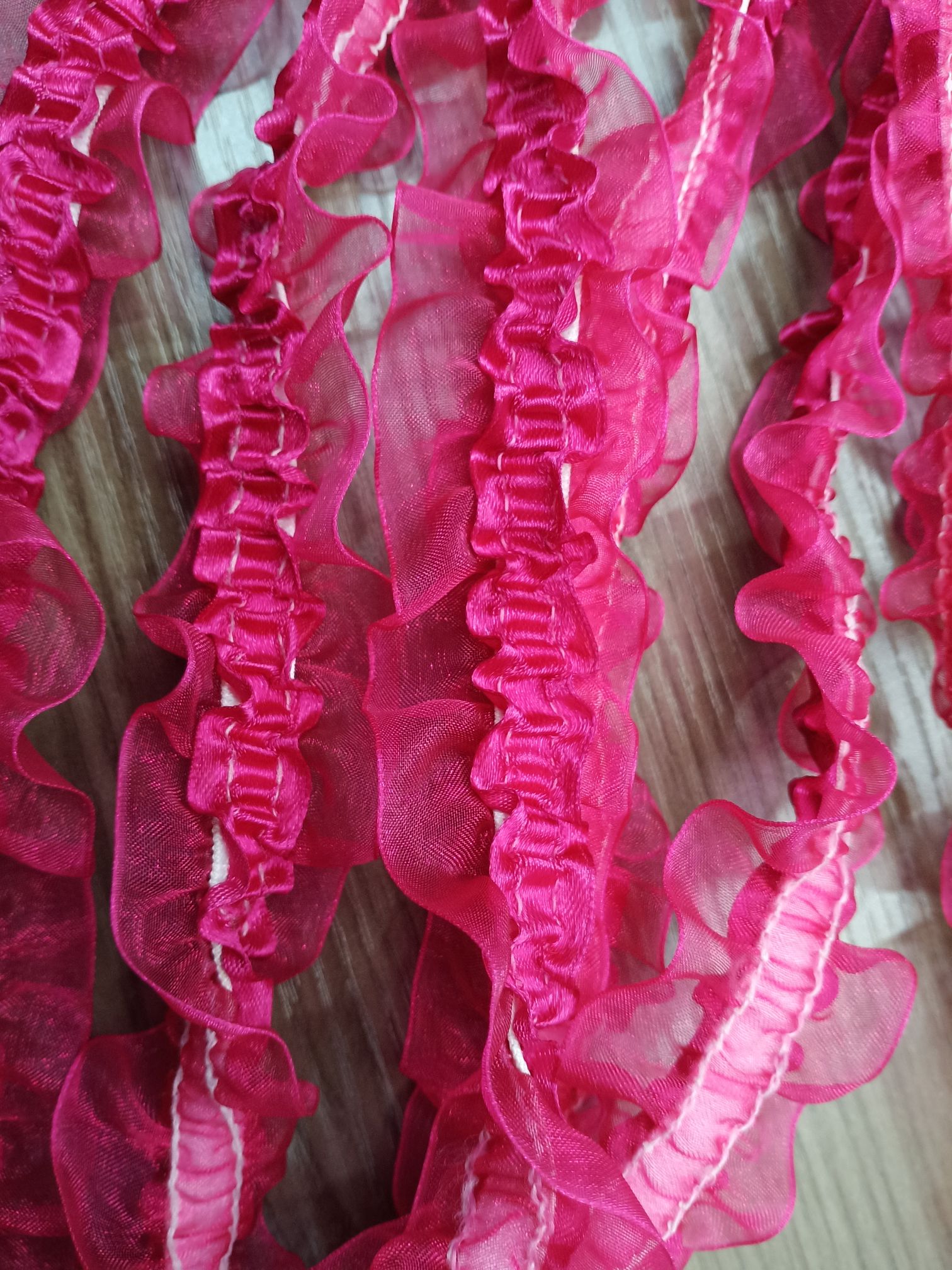 Satin cloth detail image 1