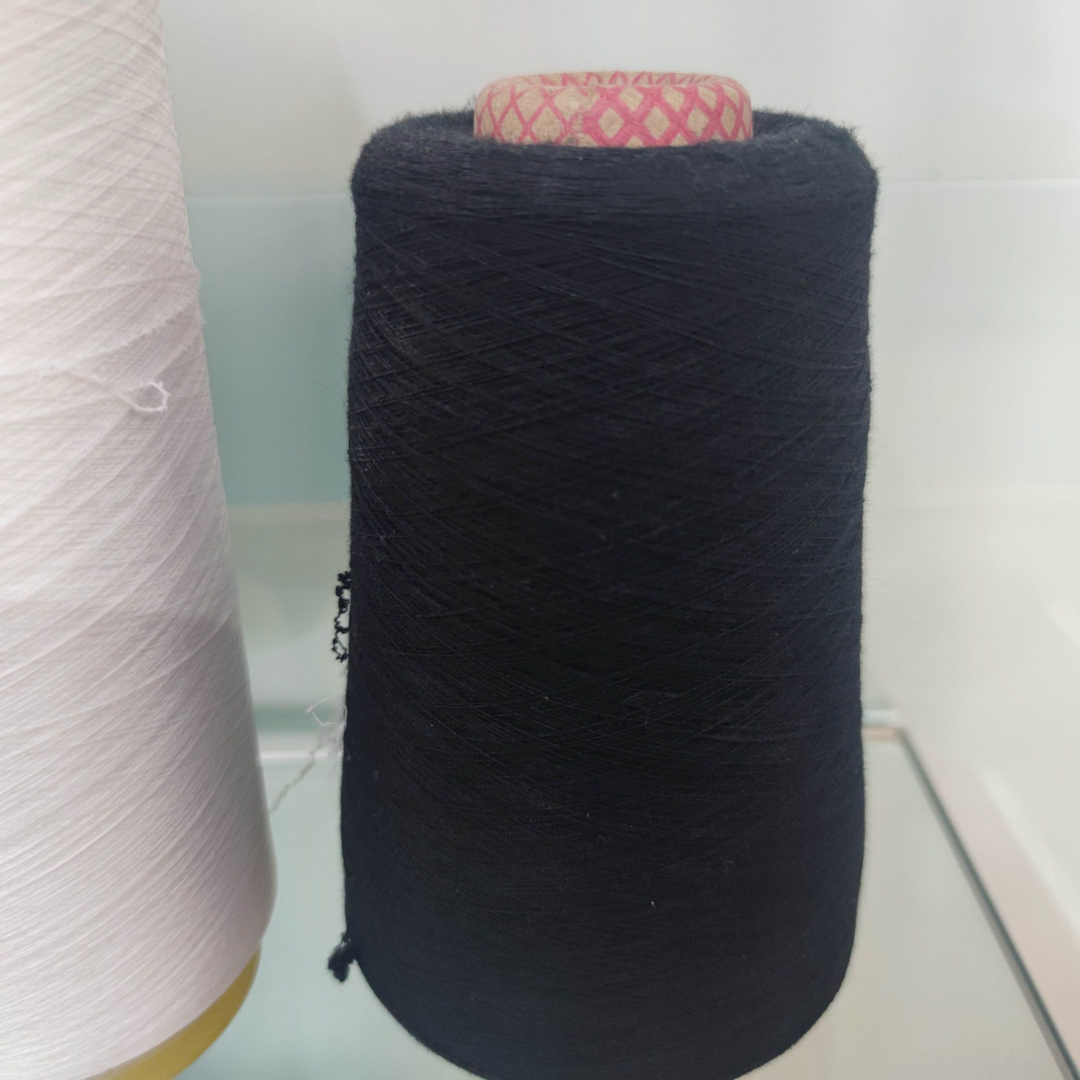 40D, 70D, 140D raw materials: white and black spandex filaments, high-elasticity spandex filaments