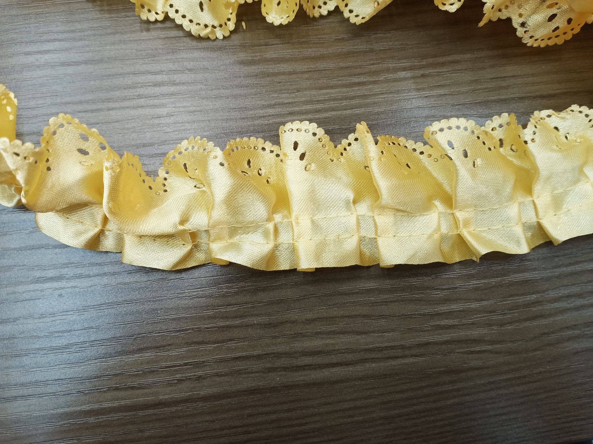 Satin cloth