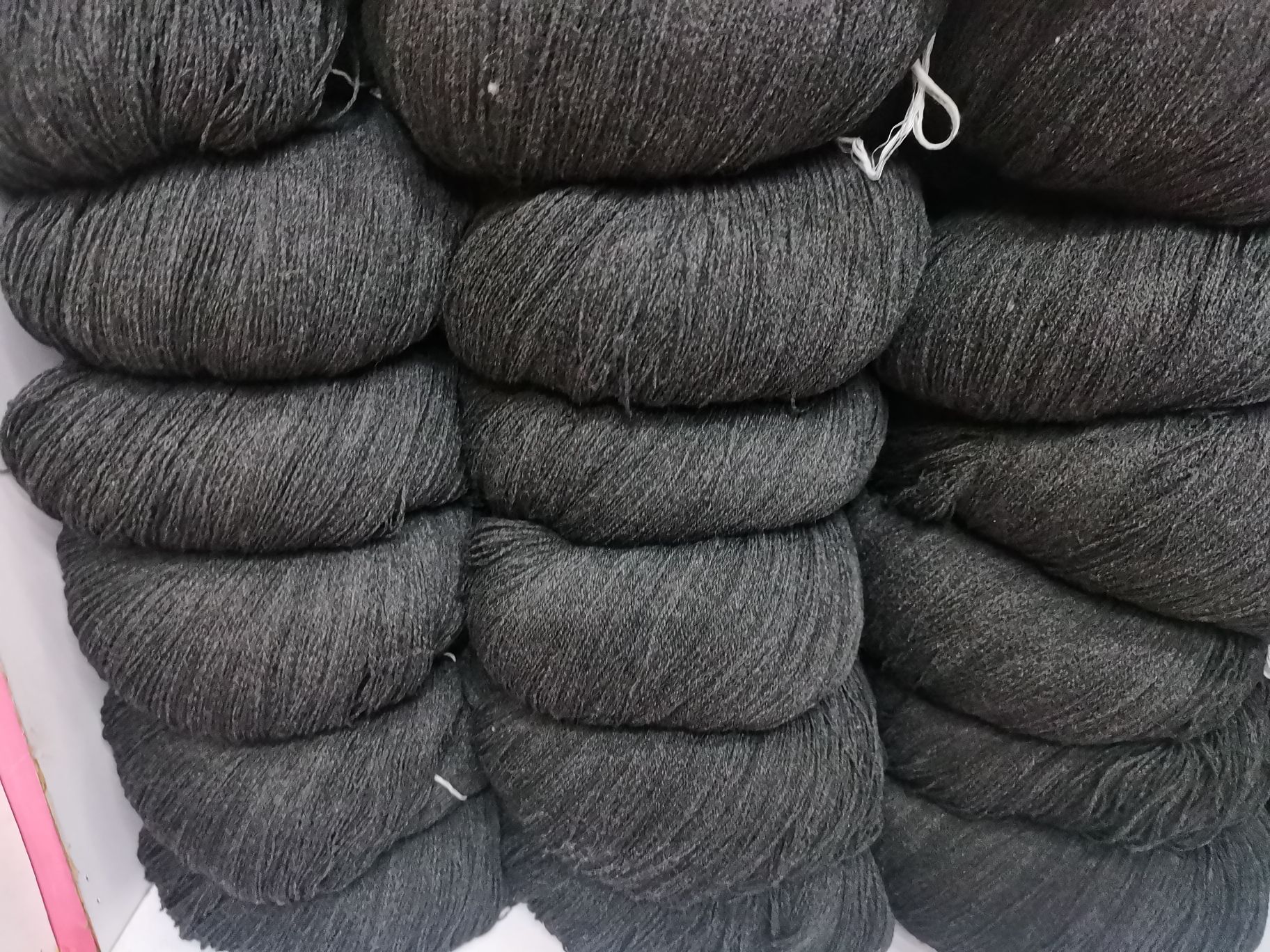 Wool yarn