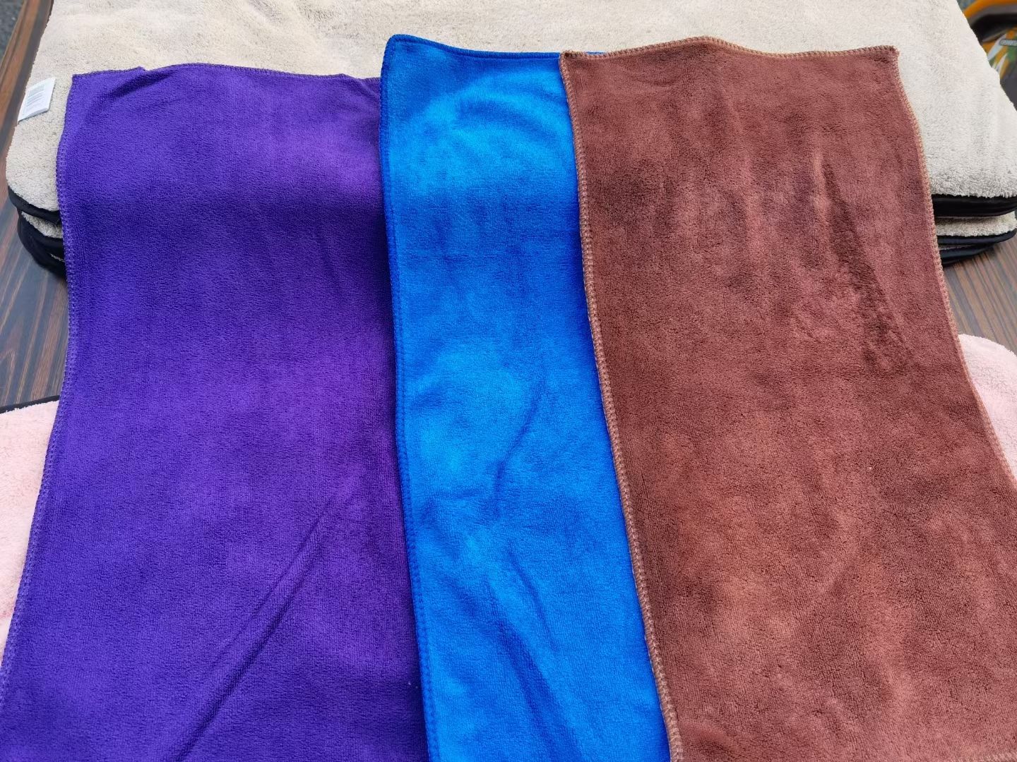 Microfiber towels, car towels, dry hair towels and cleaning cloths have strong water absorption and do not shed fibers pic 5