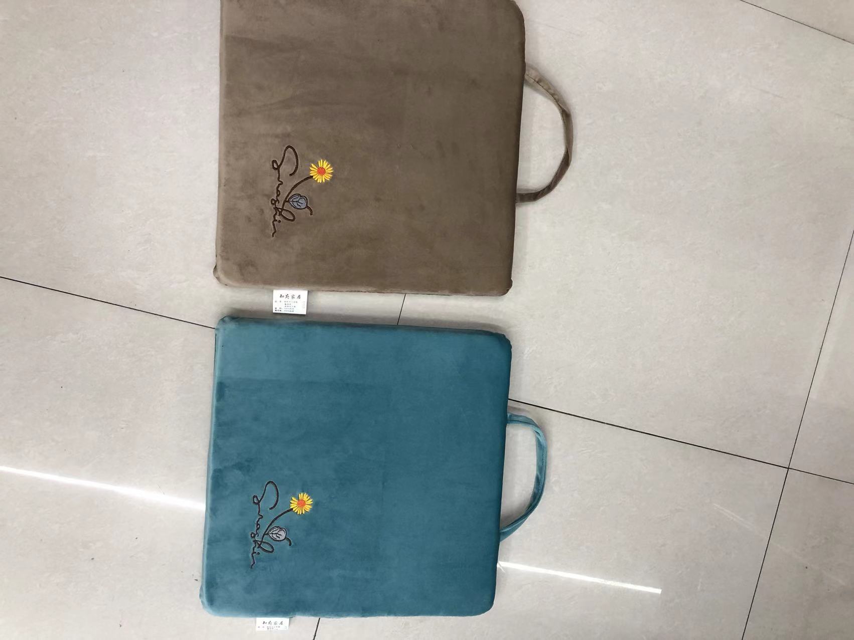 Factory direct sales of solid color four-hole pads wholesale hot sales details Picture