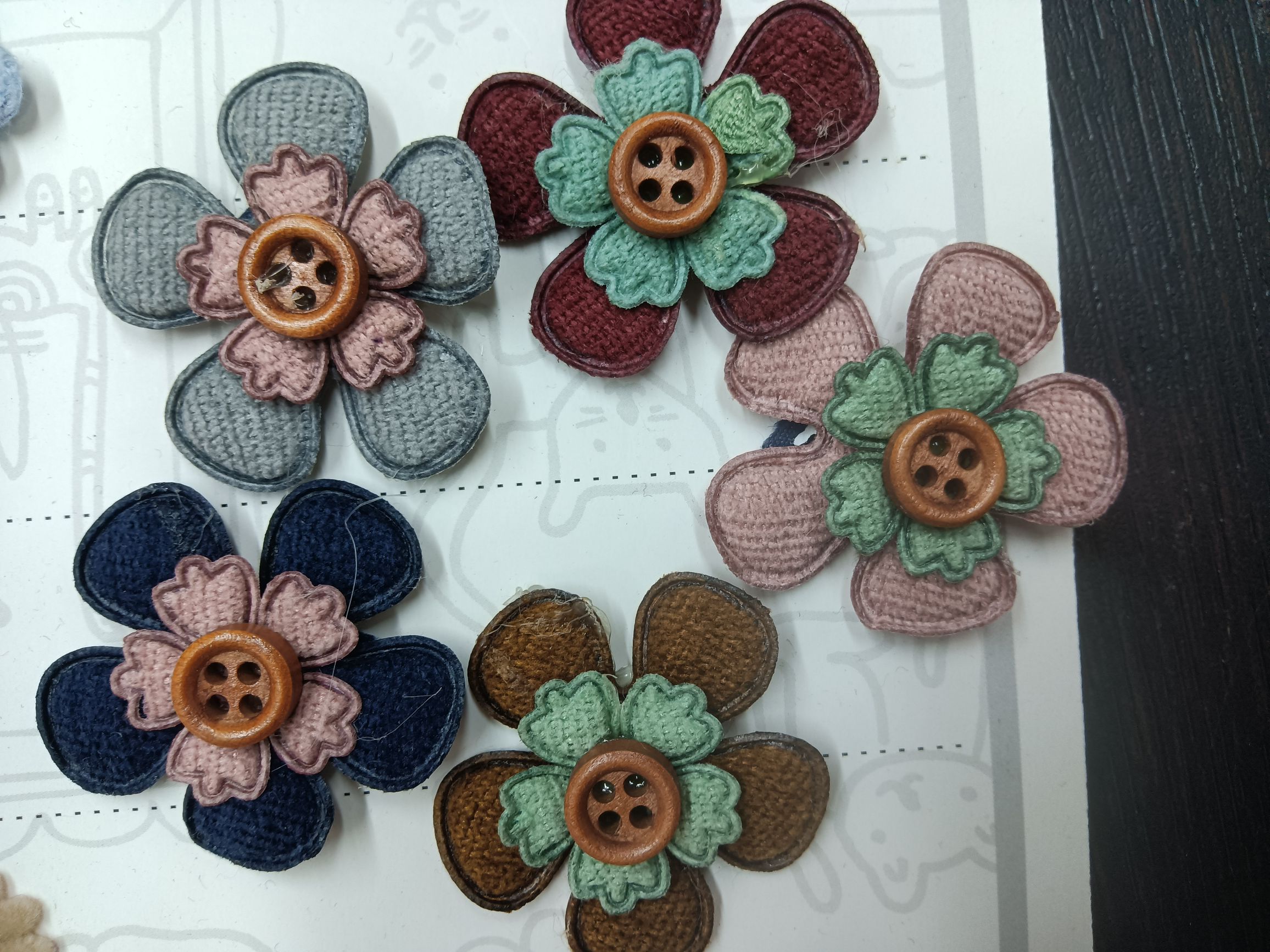 小花粘花扣详情图1