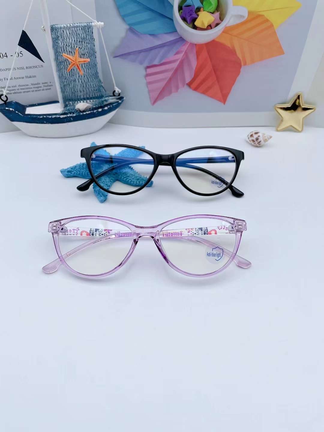 Model: TR81821 Children's TR optical frame with glasses, with silk screen printing on the feet Specification image