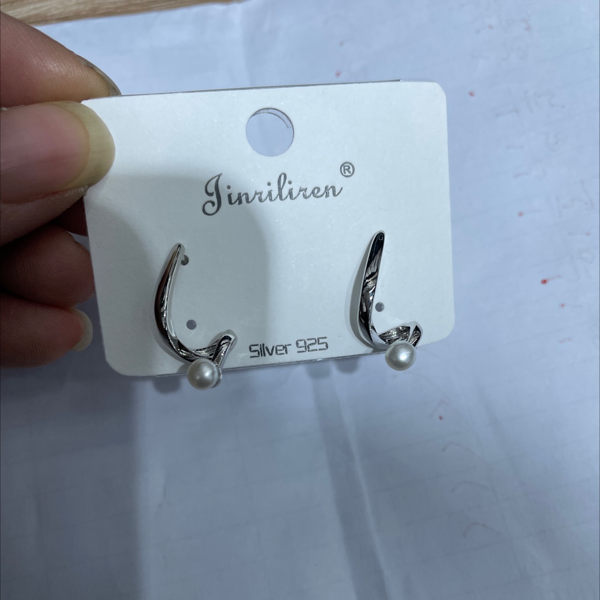 Today's Beauty Today's Korean-style earrings feature a simple design and fashionable pearl pairing detail image 1