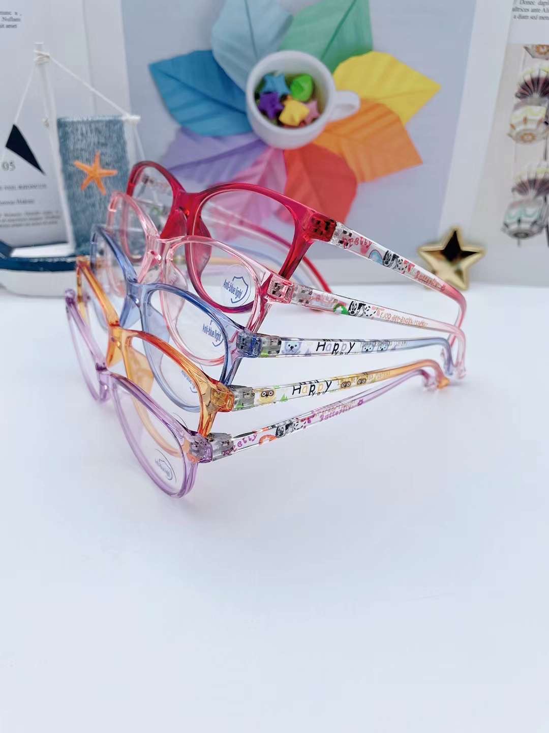 Model: TR81821 Children's TR optical frame with glasses, with silk screen printing on the feet detail image 2
