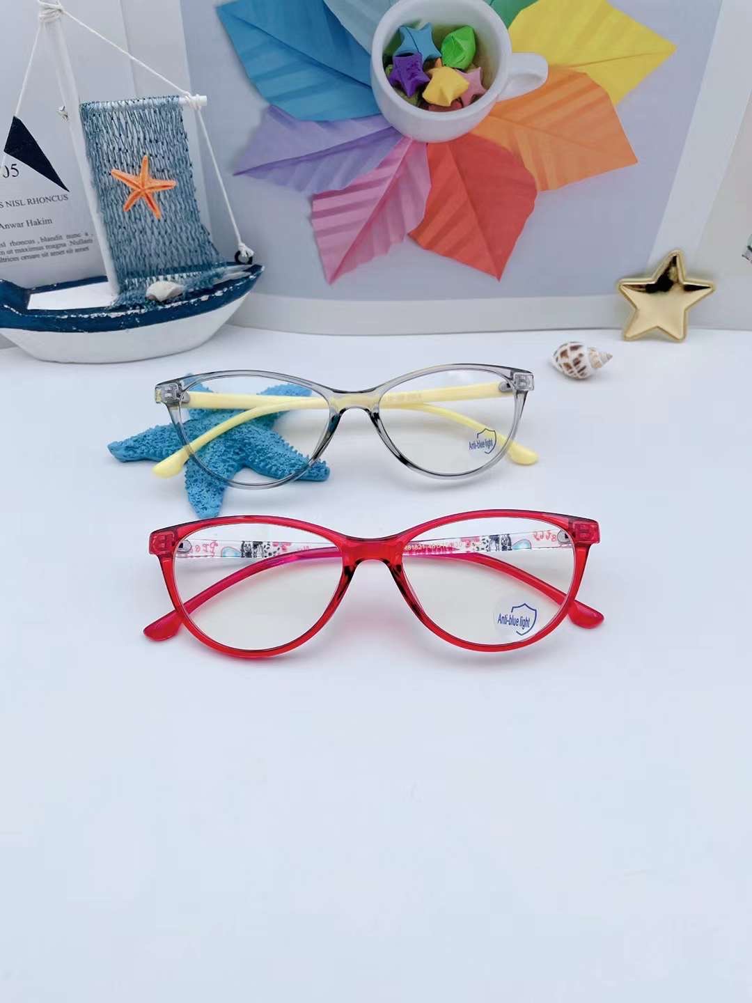 Model: TR81821 Children's TR optical frame with glasses, with silk screen printing on the feet details Picture