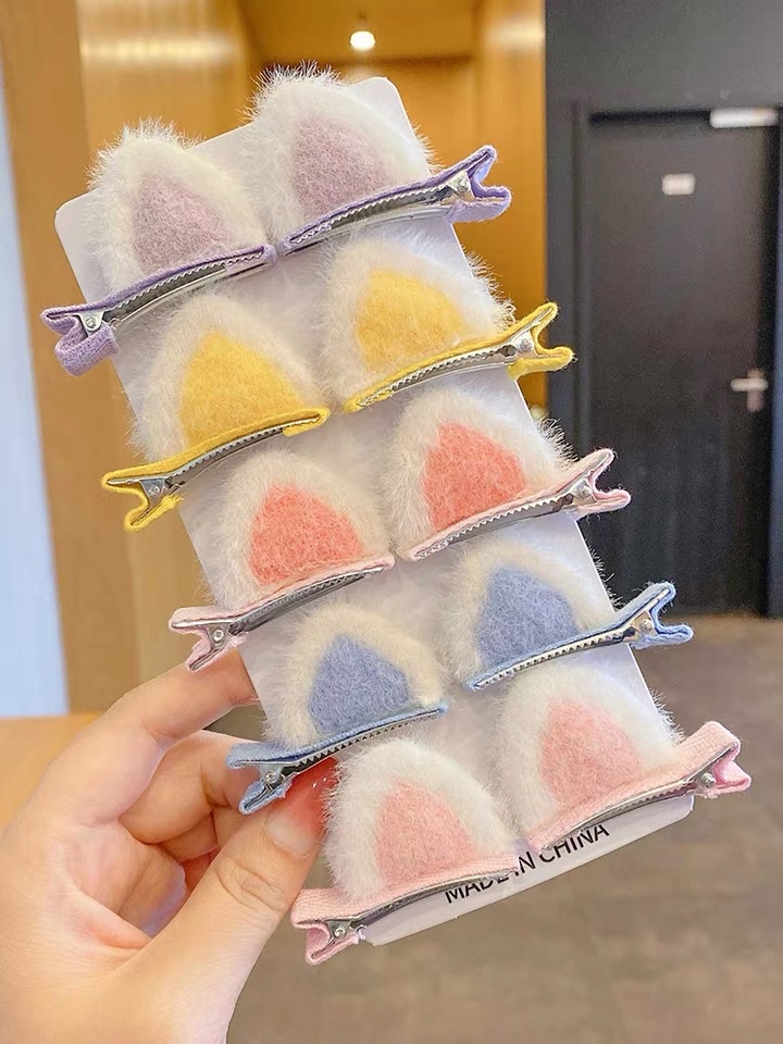 Cute Cat Ear Hair Clip Application Scenario