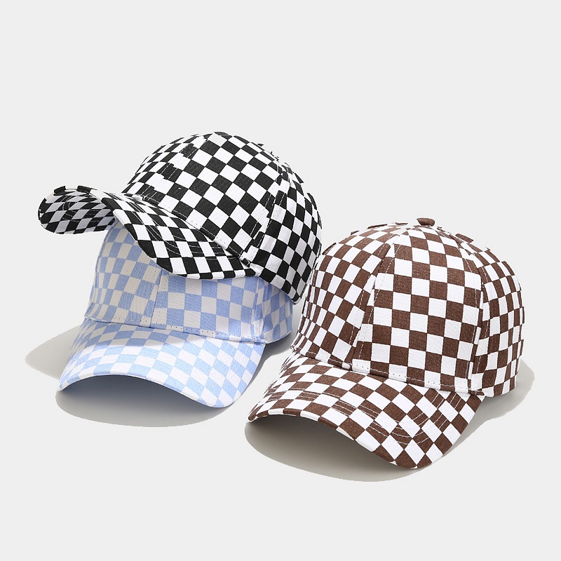 New creative checkerboard checkered baseball caps for men and women, trendy casual outdoor sun protection caps, and curved-brim baseball caps