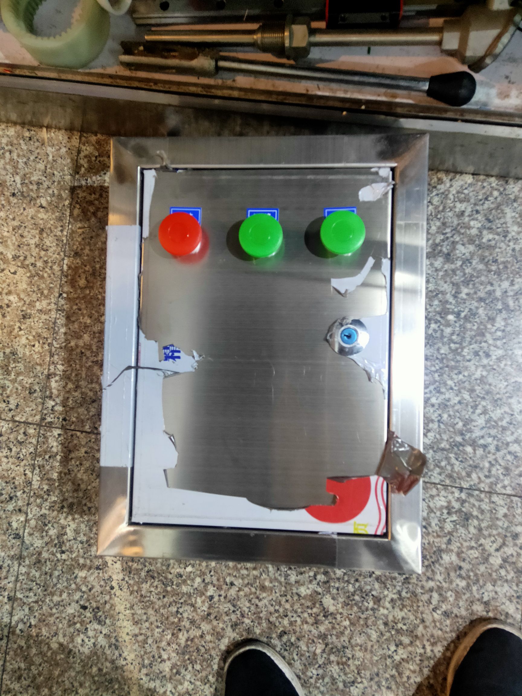 Hydraulic system control box details Picture