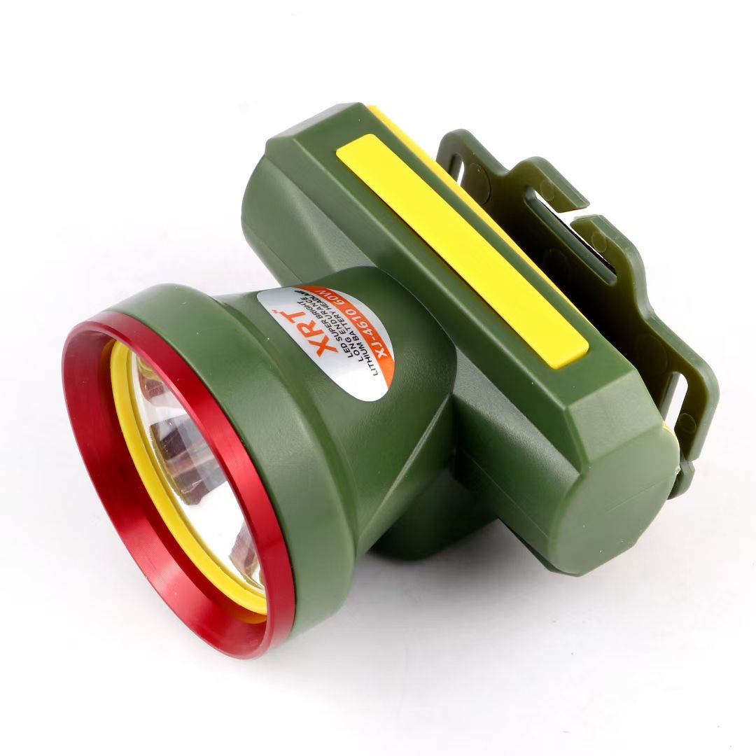 型号:XJ-4610，强光/中光/爆闪三种模式，DC直充，电池2000毫安，强光放电8-12小时！高硬度全新ABS材料