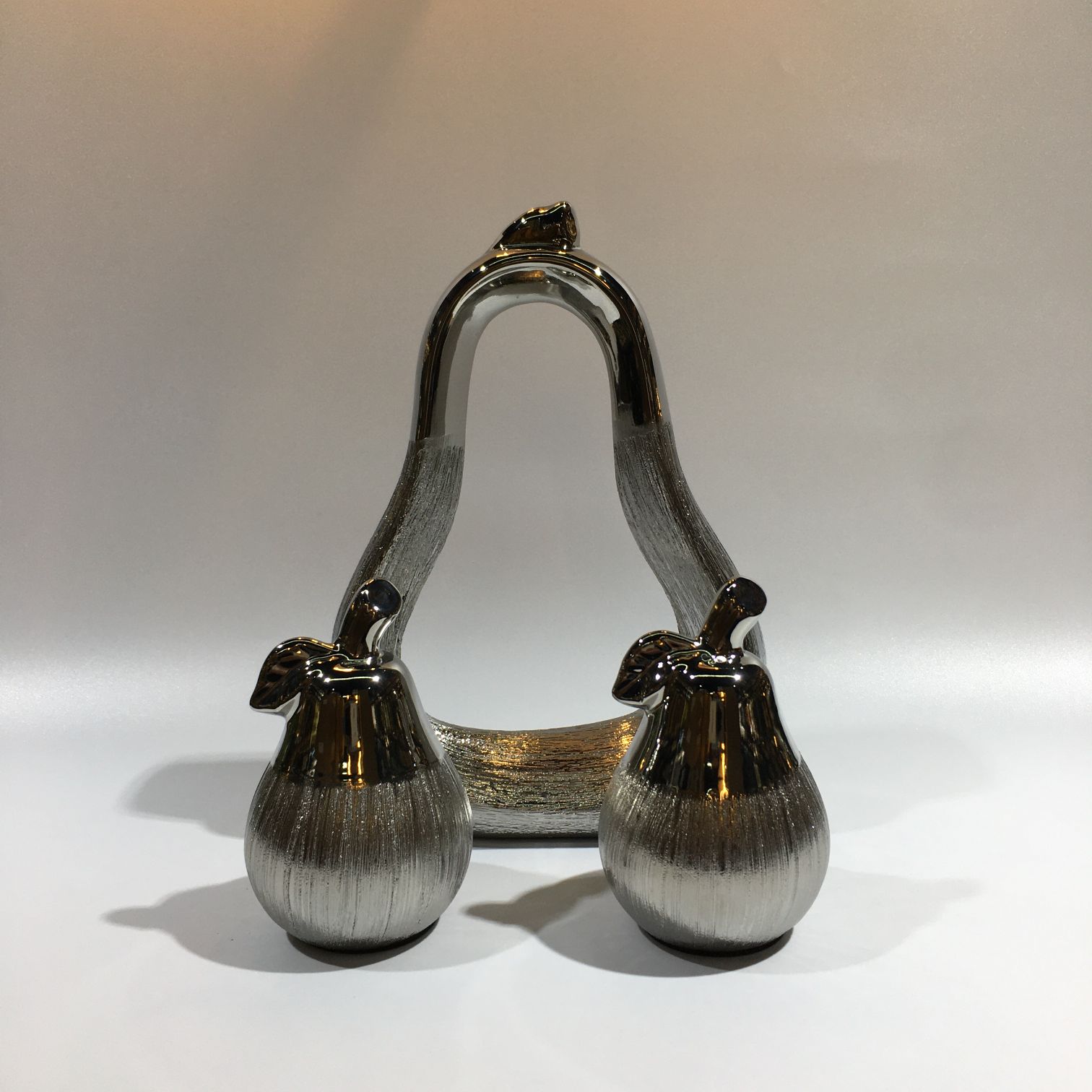 In 2025, ceramic handicrafts, hotel ornaments, home ornaments, apartment ornaments, living room ornaments, dining room ornaments, study ornaments, wine cabinet ornaments, TV cabinet ornaments in Yiwu Small Commodities City will be popular and best-selling items Item Picture