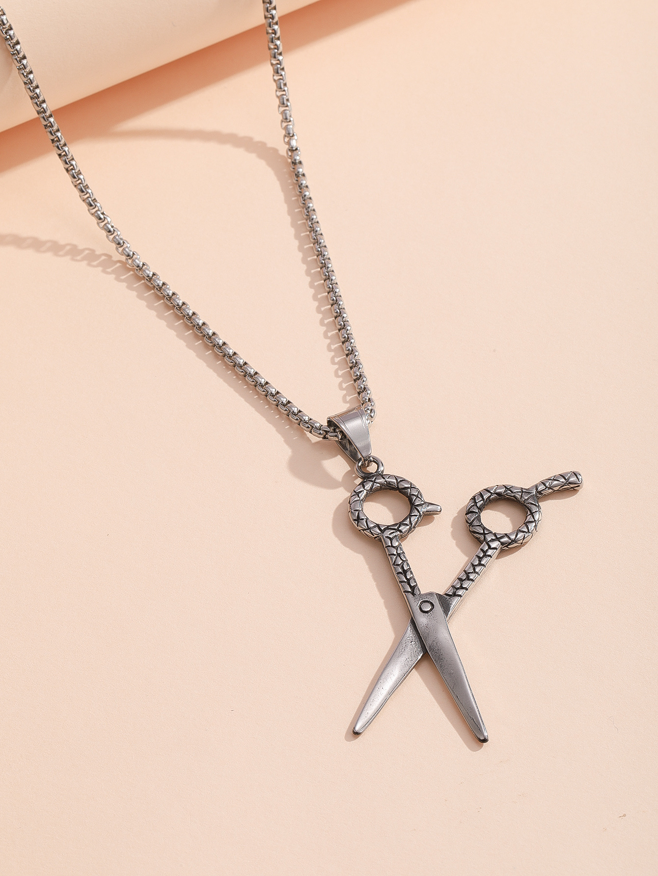 A hairstylist scissors stainless steel pendant necklace details Picture