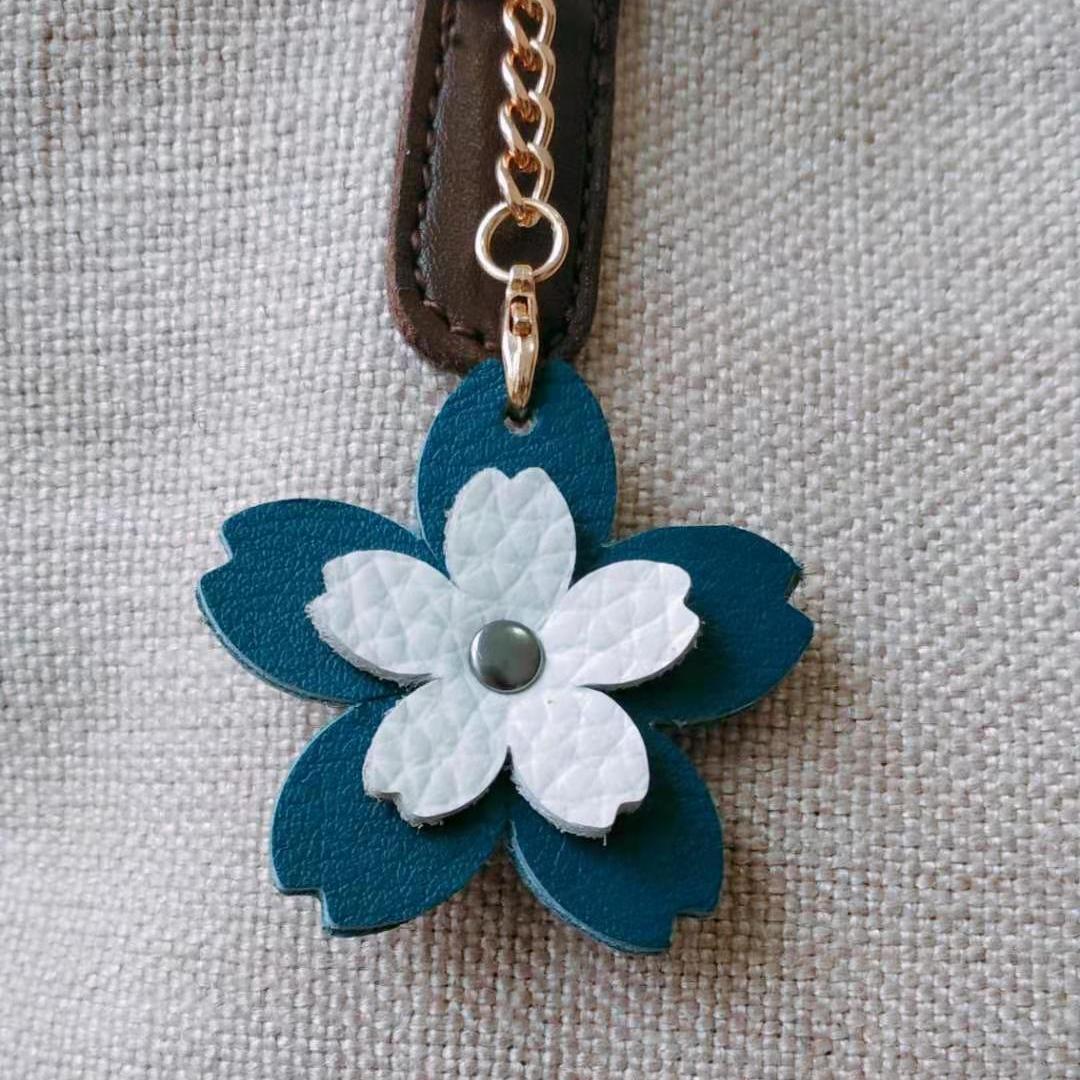 Pure handcrafted genuine leather ladies' bag pendant, cherry blossom-themed key bag pendant, Korean keychain, romantic and fresh girl style Specification image