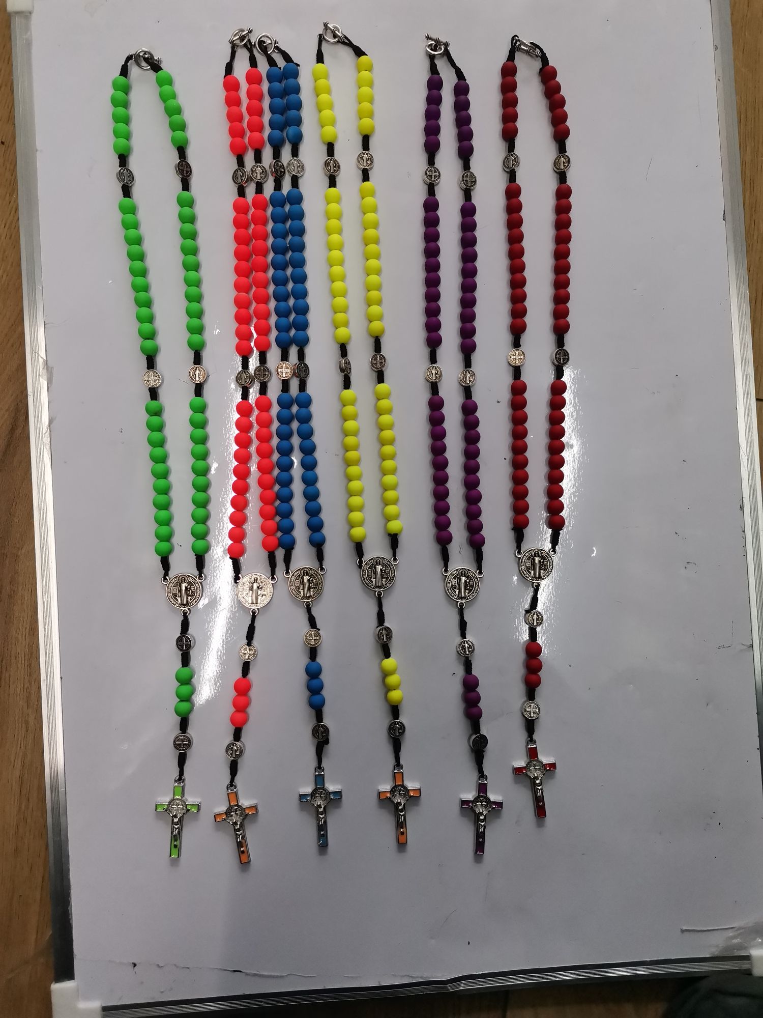 编织项链细节图