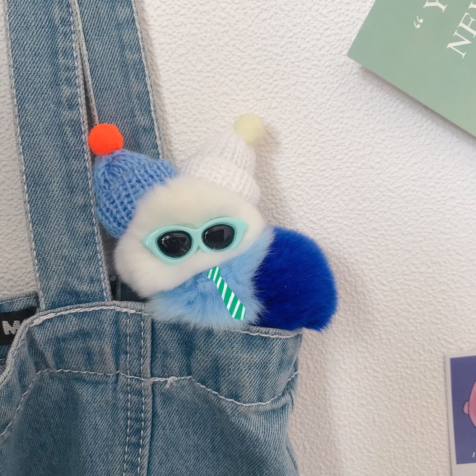 【 The Caterpillar on Vacation 】 Korean Instagram cute and ugly rabbit fur car keychains, bags, pendants and gifts Specification image