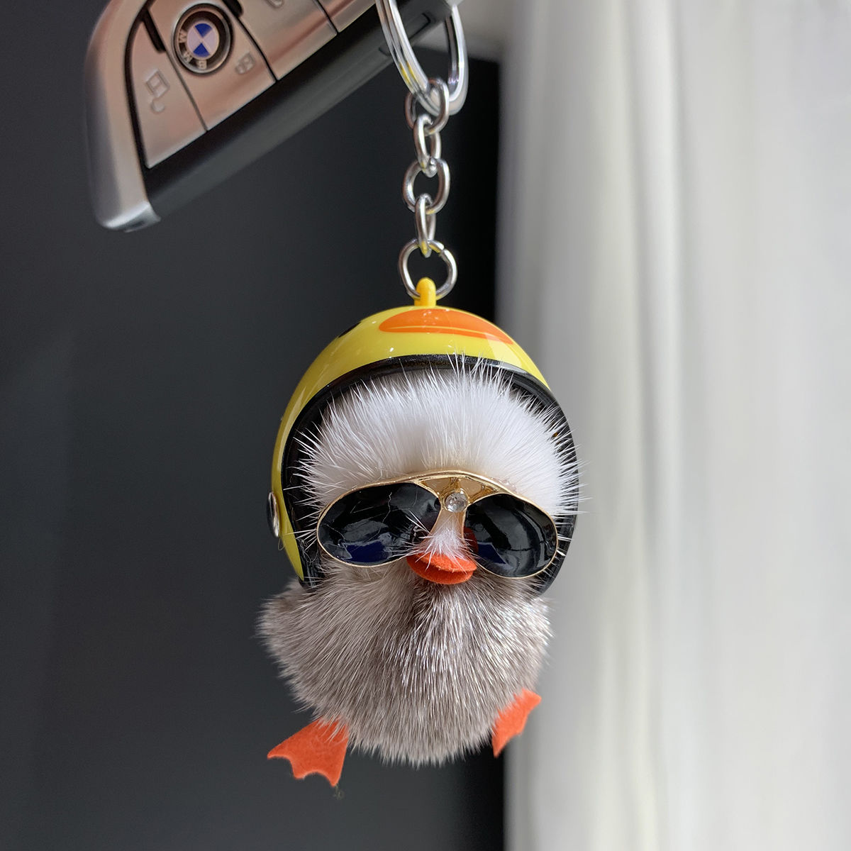 【 The Caterpillar on Vacation 】 Korean Instagram cute and ugly rabbit fur car keychains, bags, pendants and gifts Specification image