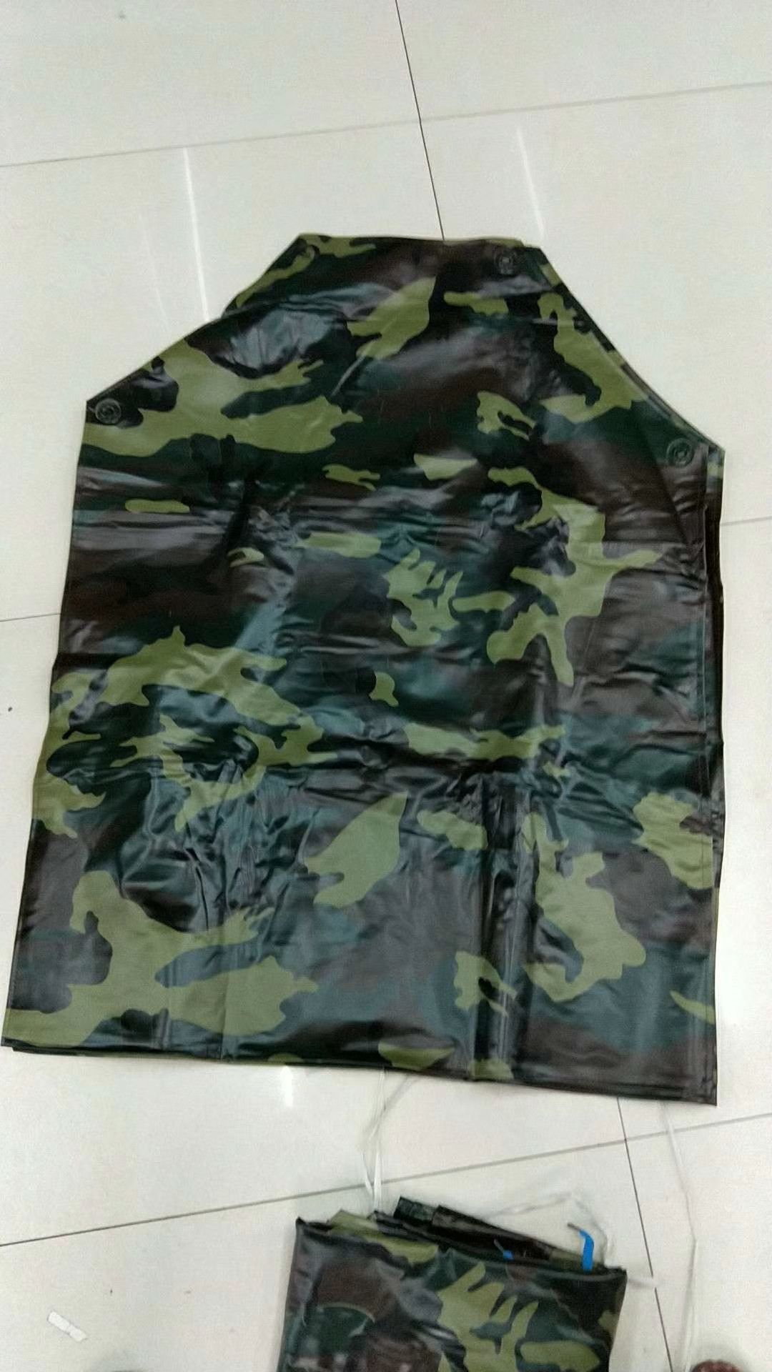 Adult work clothes for work are dirt-proof