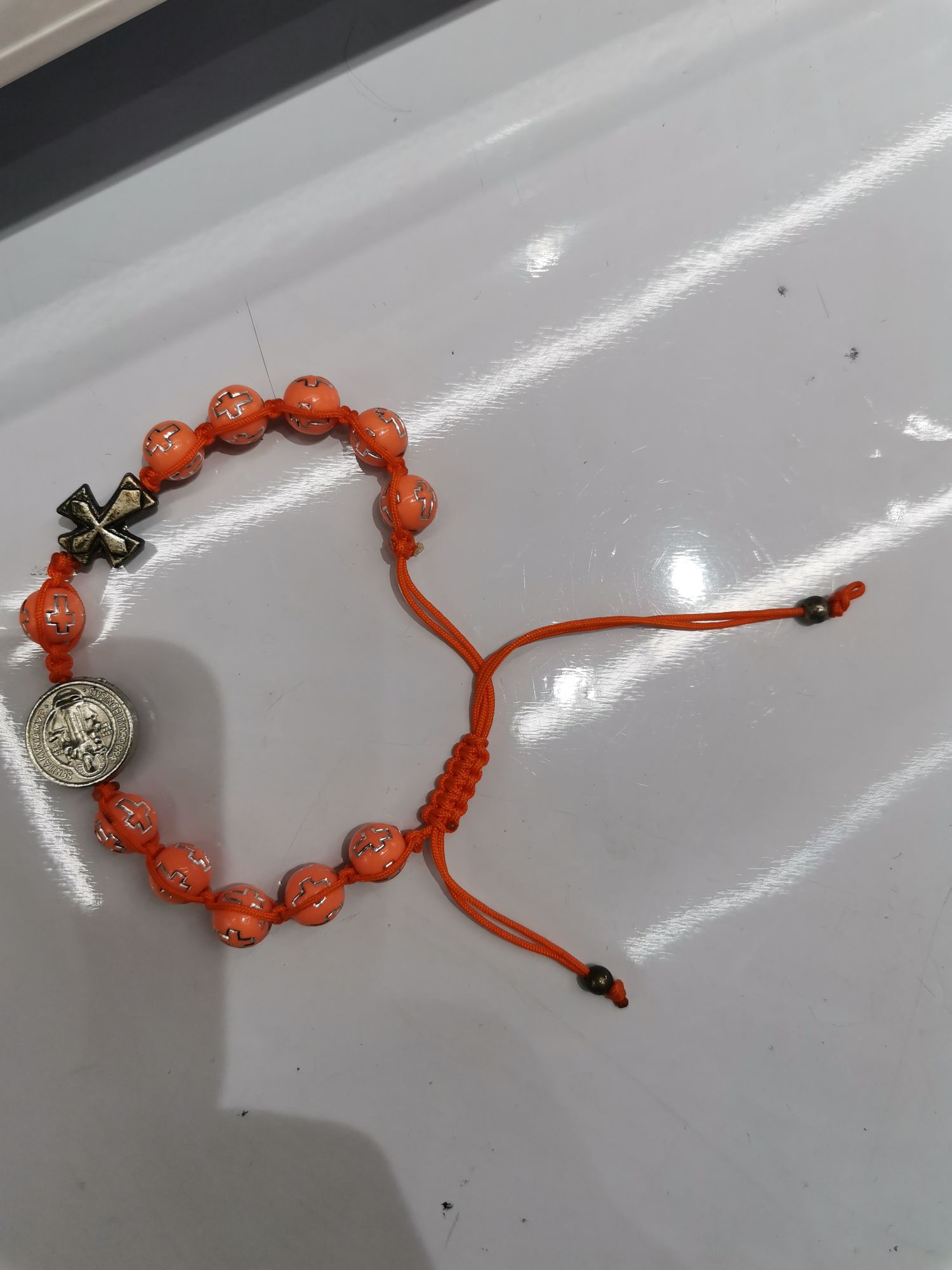 Pulsera de 8 centimes de cuentas de plástico