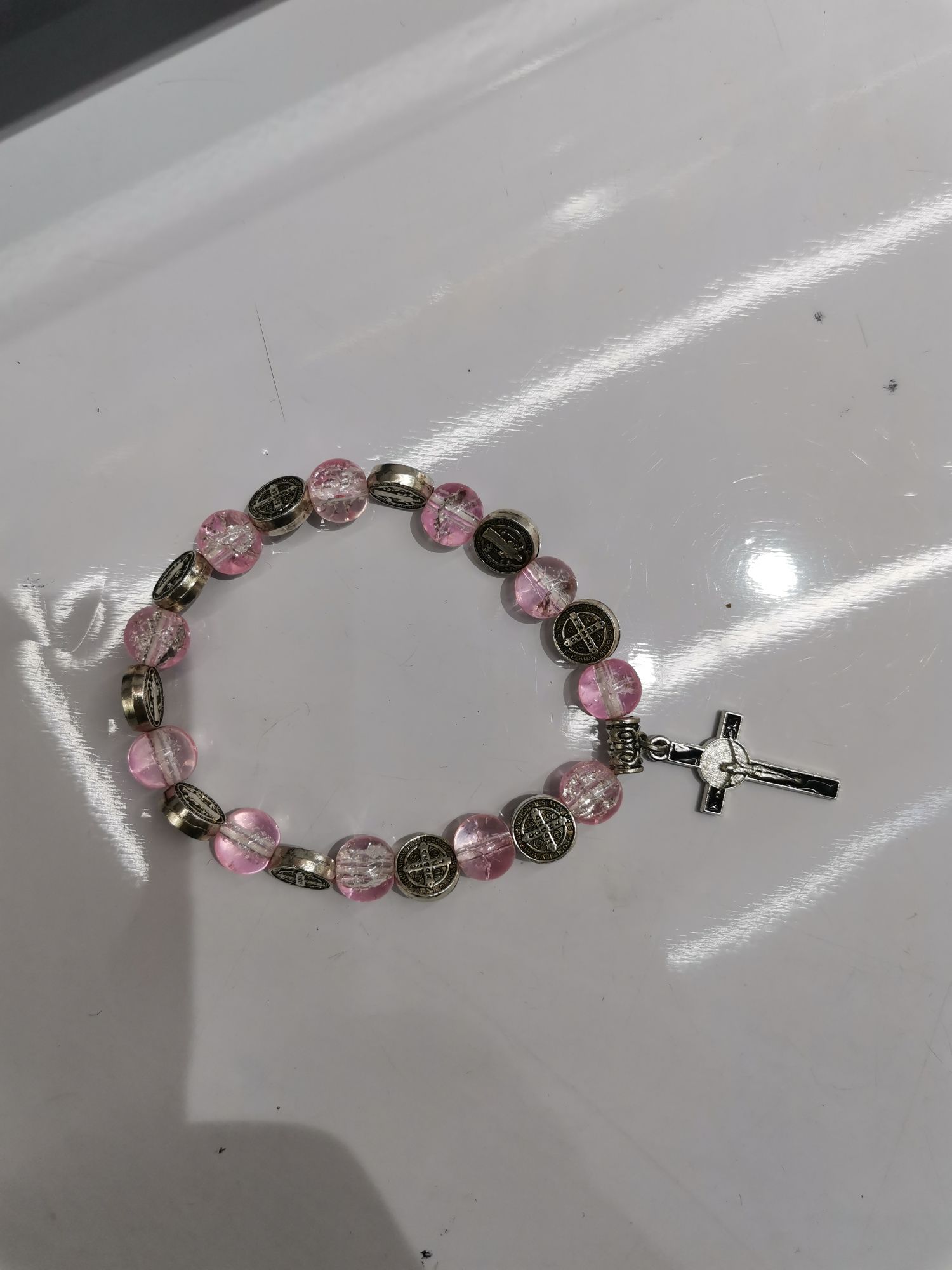 8厘玻璃珠十字架手链产品图