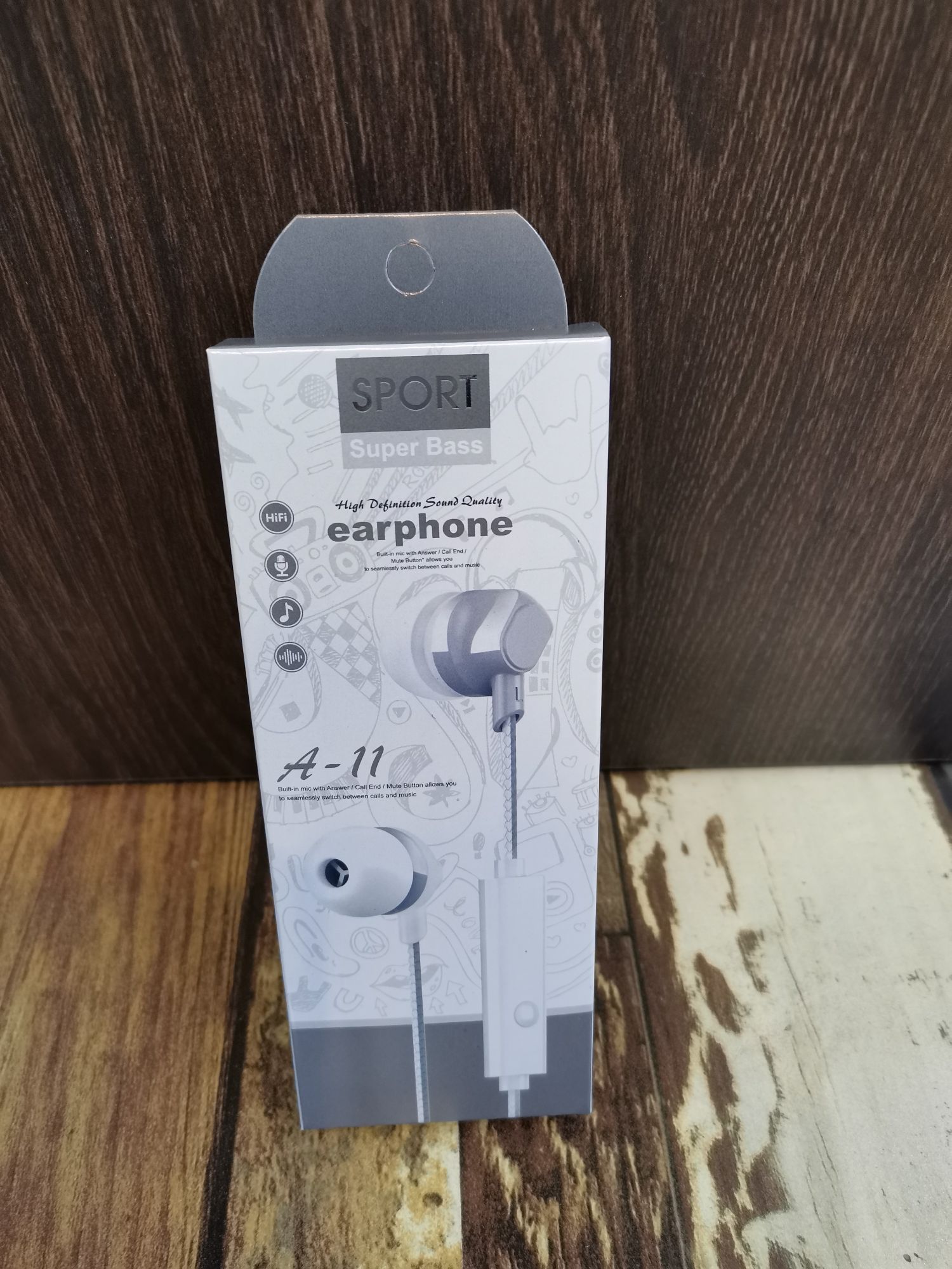 Guangdong Suoge Headphones brand A11 mobile phone headphones, in-ear headsets, MP3 earbuds, wired headphones, small headphones, fashionable and creative products Application Scenario