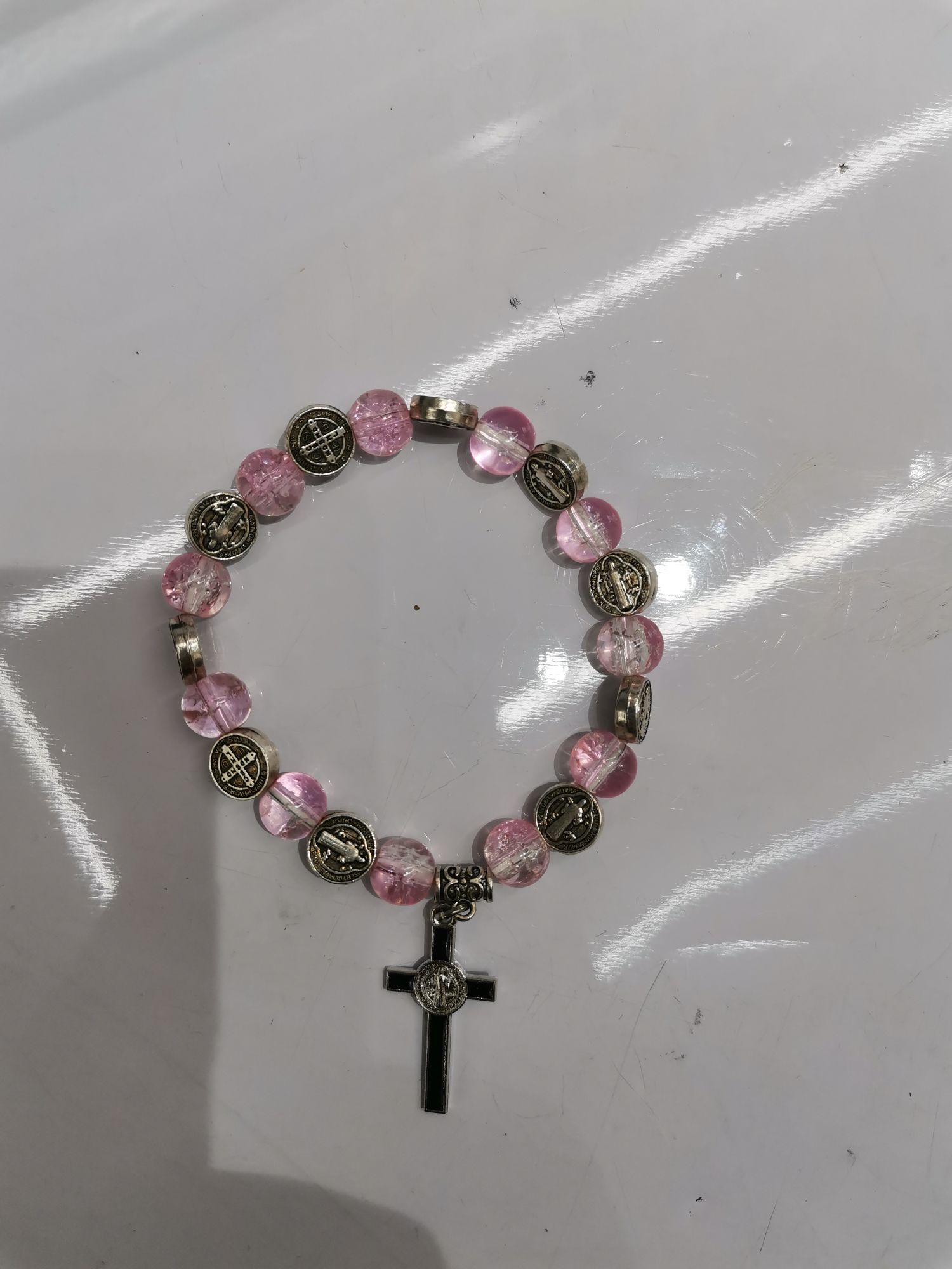 8厘玻璃珠十字架手链细节图