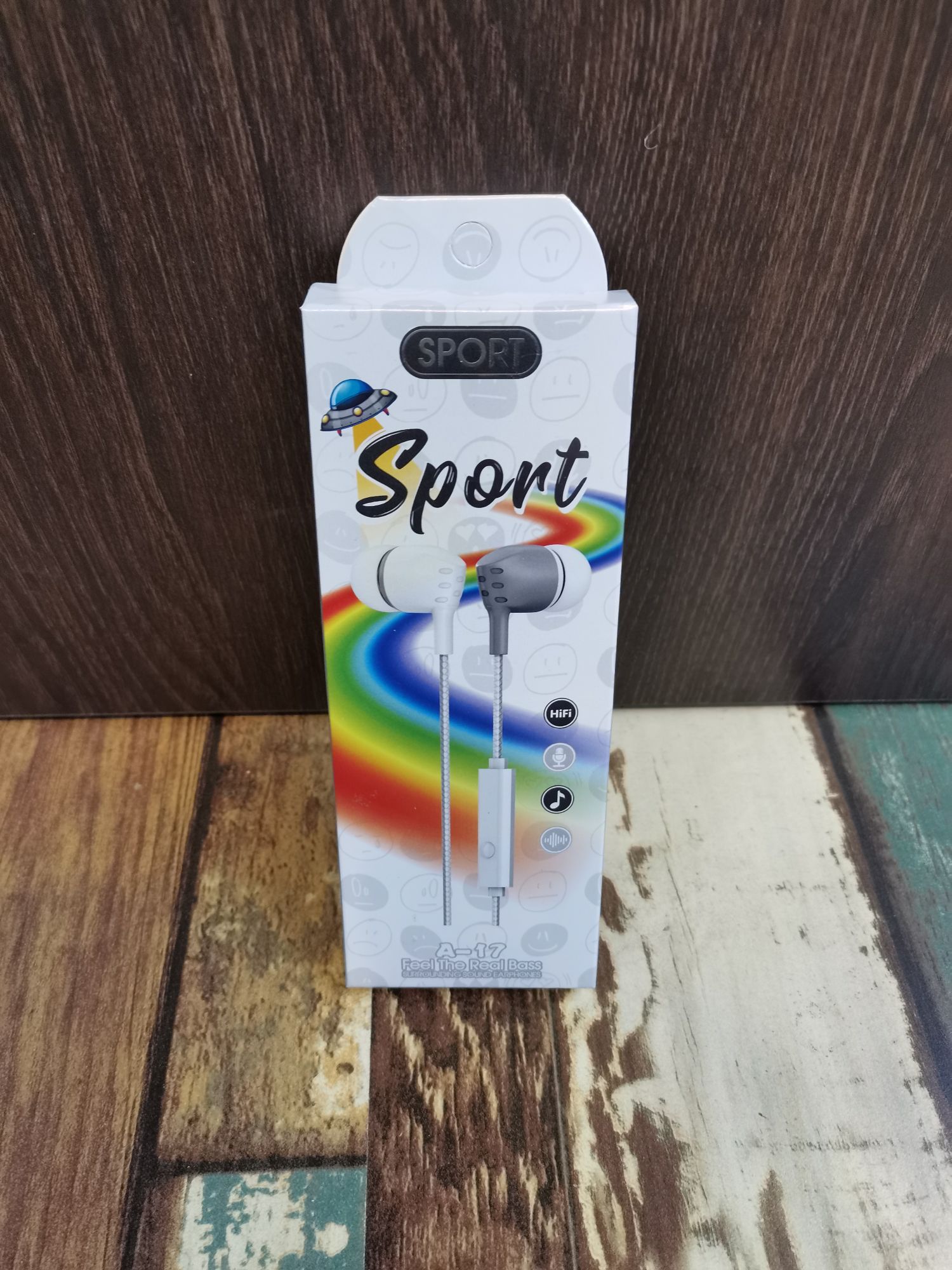 Guangdong Suoge brand A17 mobile phone headphones, in-ear headsets, MP3 earbuds, wired headphones, small headphones, fashionable and creative products Application Scenario